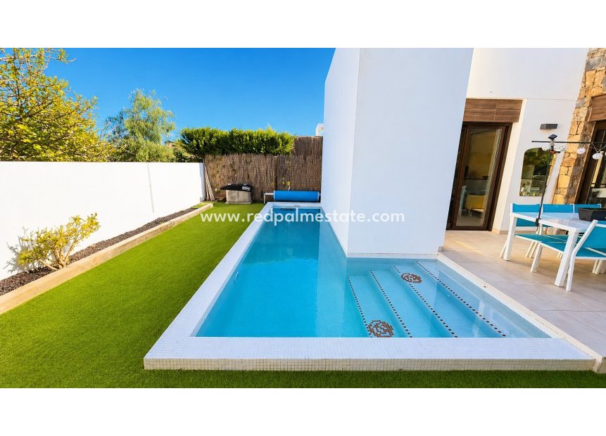 Resale - Villa -
Orihuela Costa - Lomas de Cabo Roig
