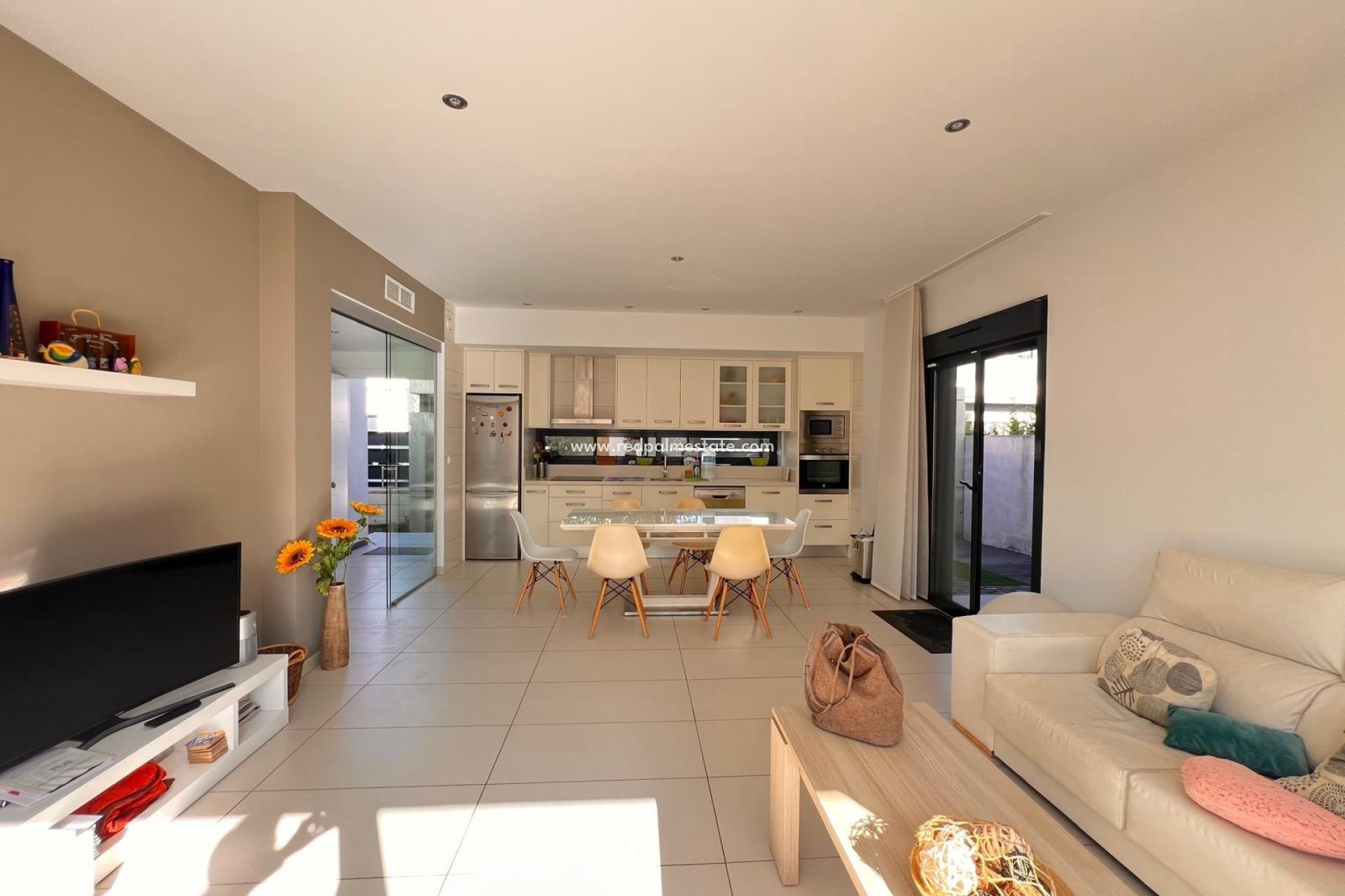 Resale - Villa -
Orihuela Costa - Lomas de Cabo Roig