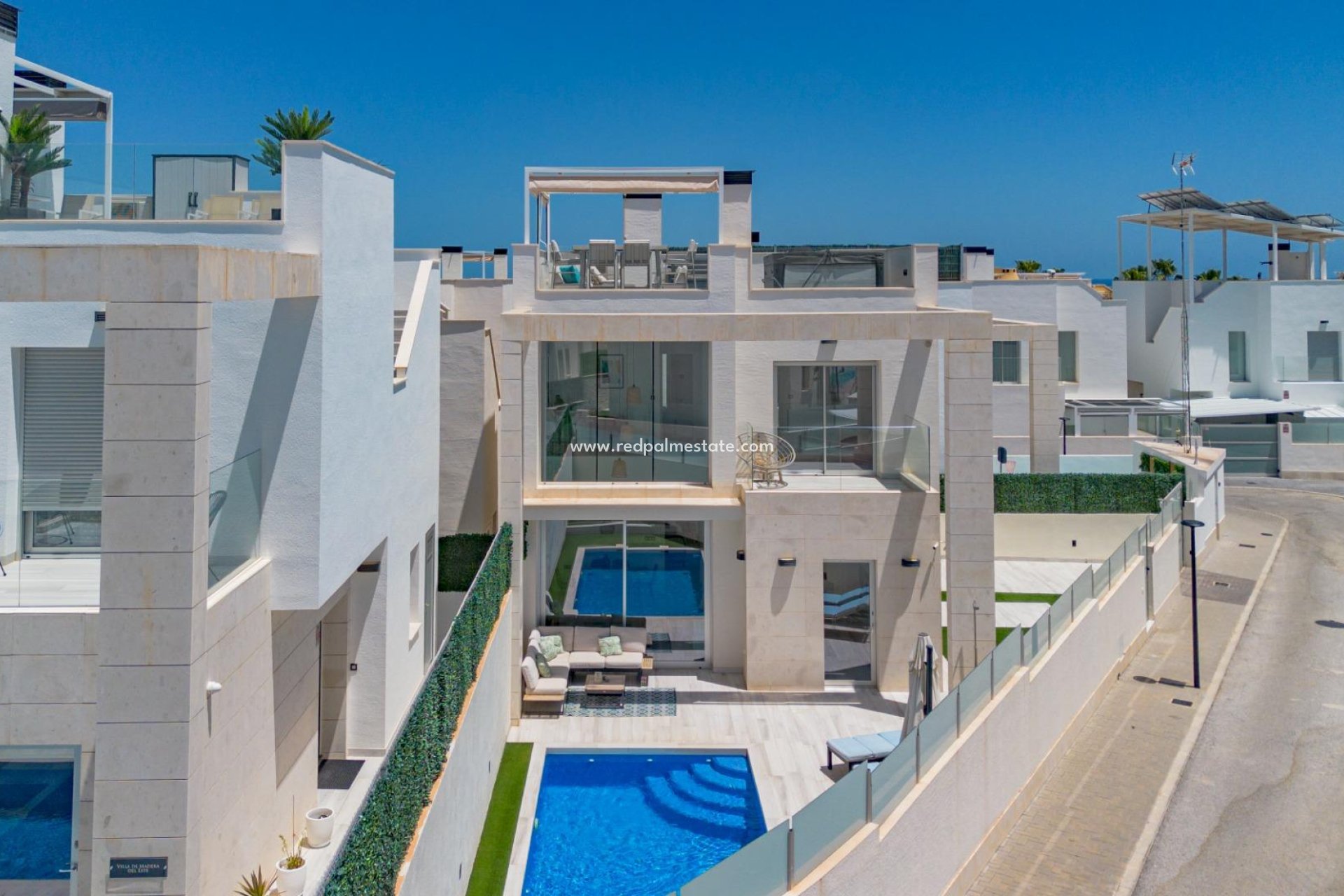 Resale - Villa -
Orihuela Costa - Lomas de Cabo Roig
