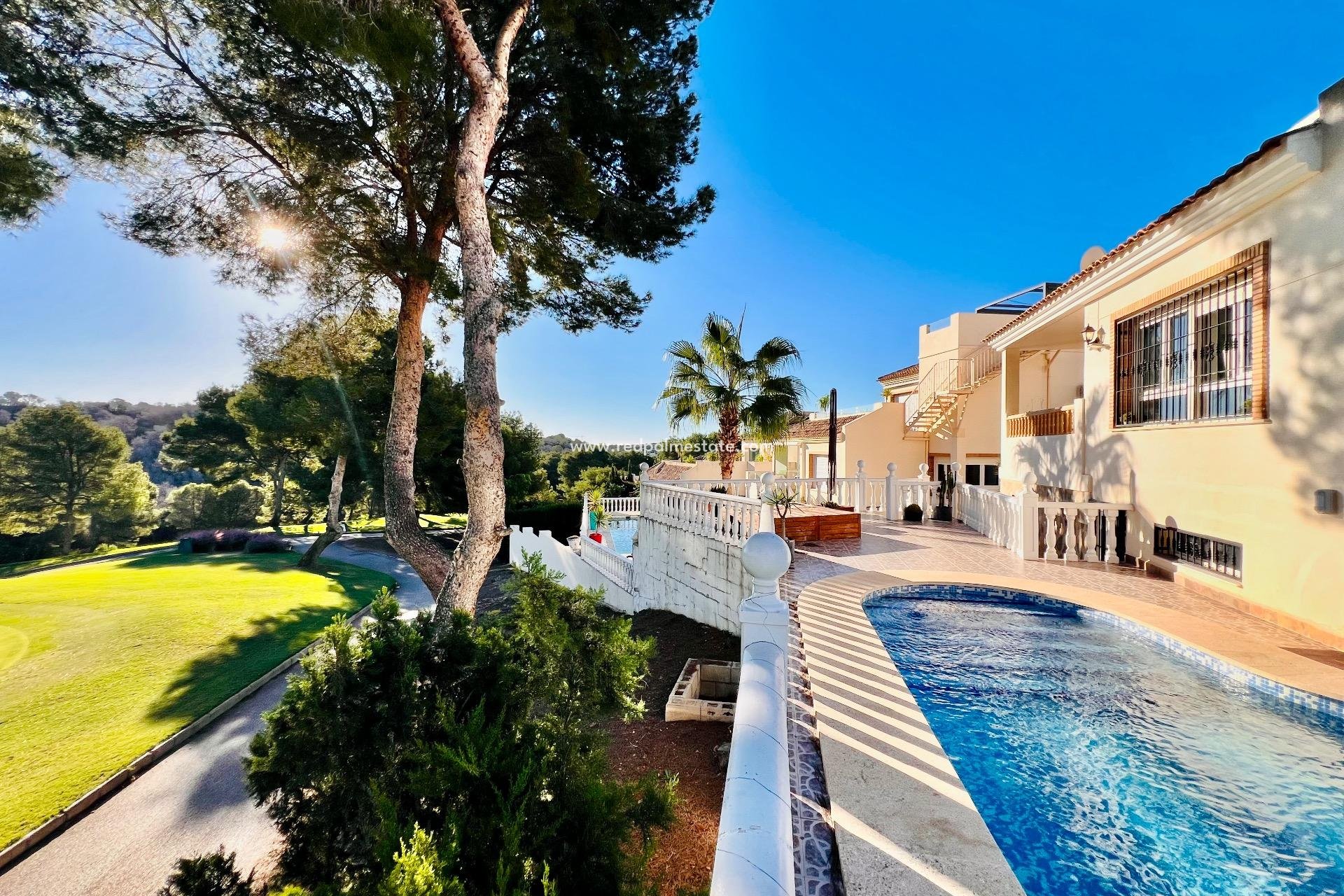 Resale - Villa -
Orihuela Costa - Lomas De Campoamor-las Ramblas