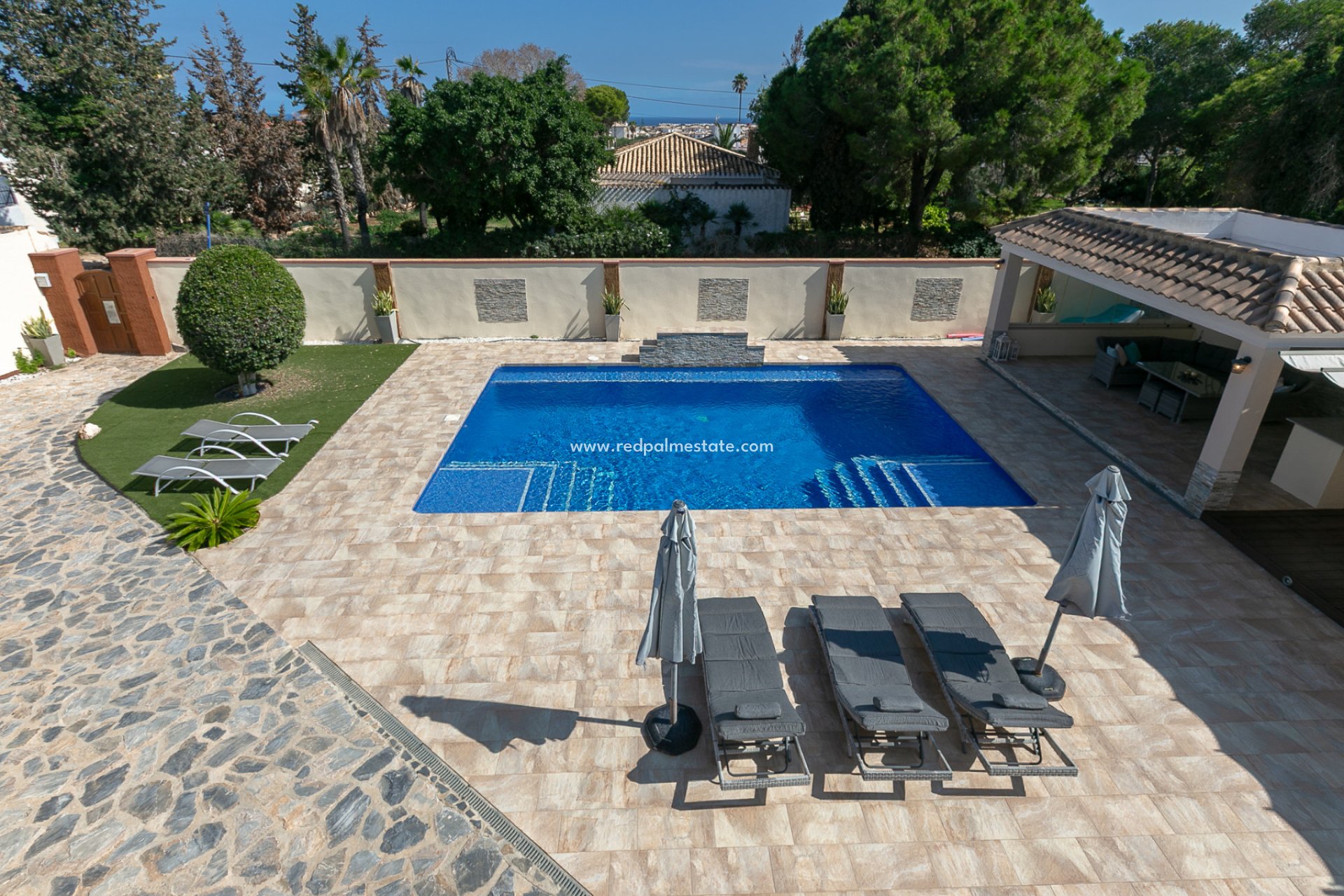 Resale - Villa -
Orihuela Costa - Lomas de Don Juan