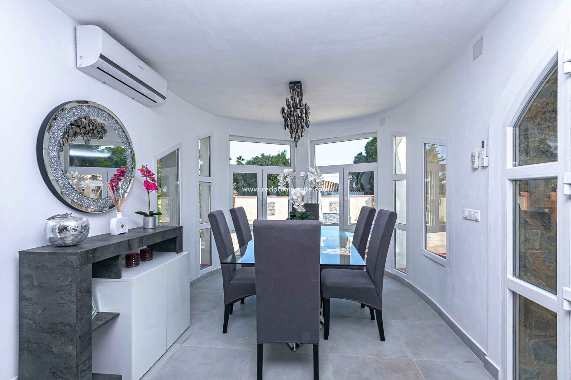 Resale - Villa -
Orihuela Costa - Lomas de Don Juan