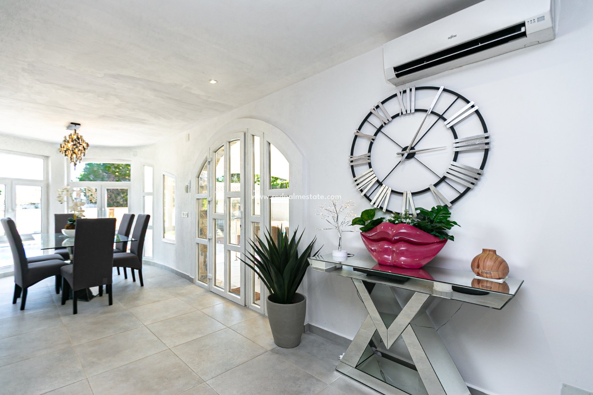 Resale - Villa -
Orihuela Costa - Lomas de Don Juan