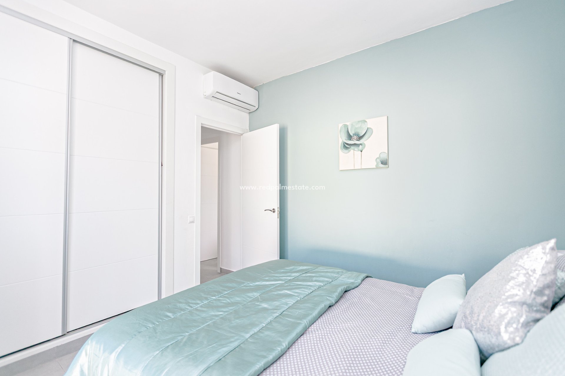 Resale - Villa -
Orihuela Costa - Lomas de Don Juan