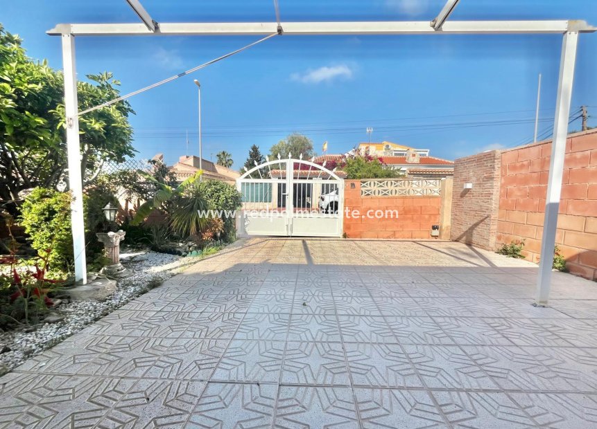 Resale - Villa -
Orihuela Costa - Los Almendros-la Florida