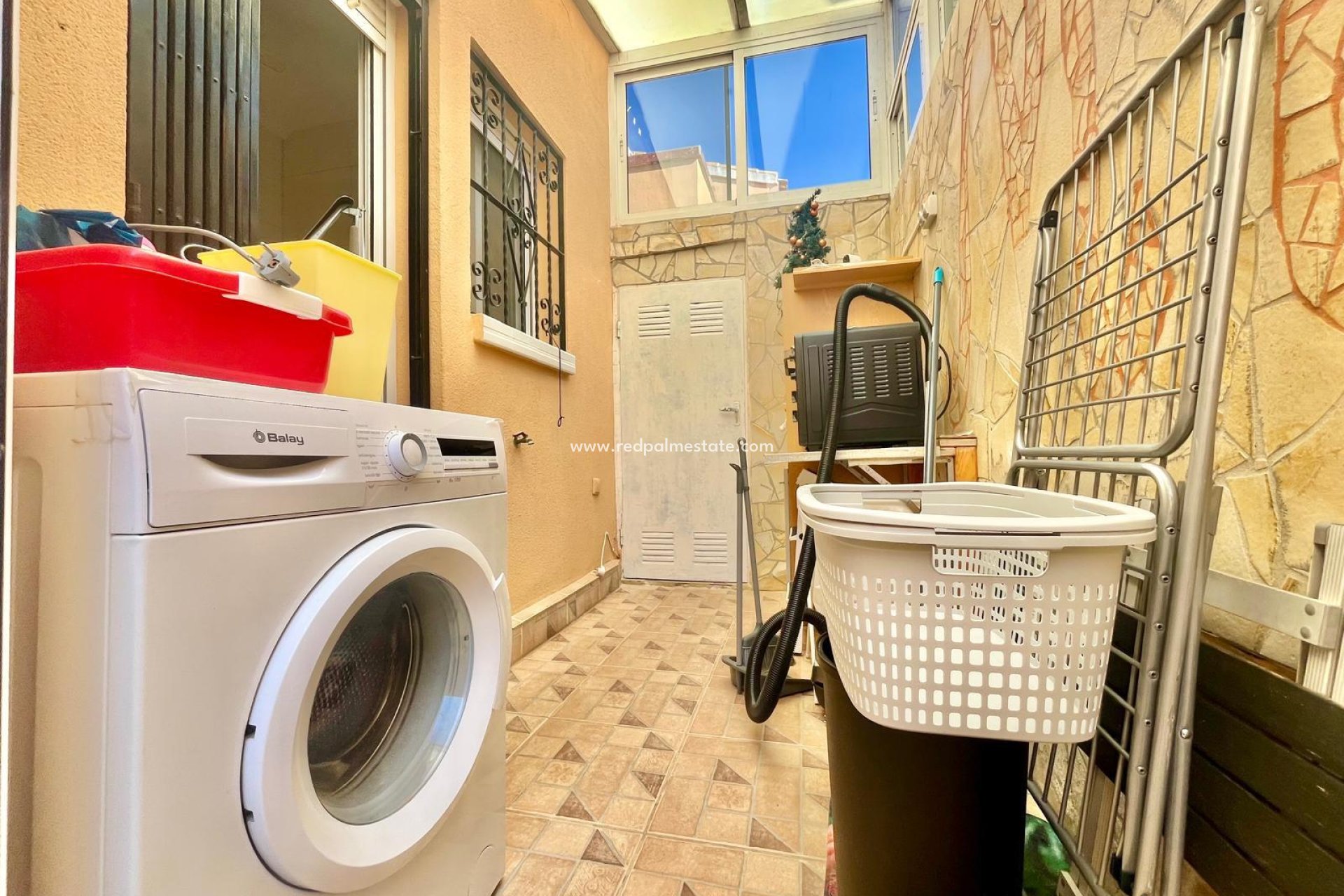 Resale - Villa -
Orihuela Costa - Los Almendros-la Florida