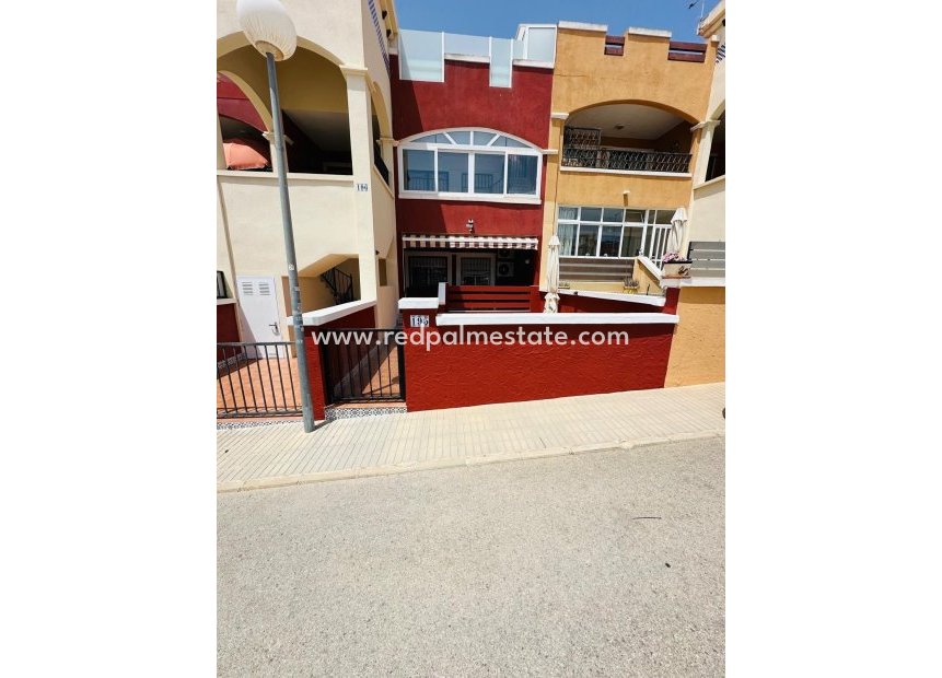 Resale - Villa -
Orihuela Costa - Los altos