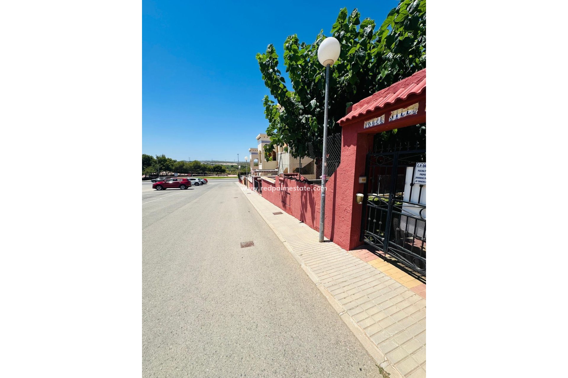 Resale - Villa -
Orihuela Costa - Los altos