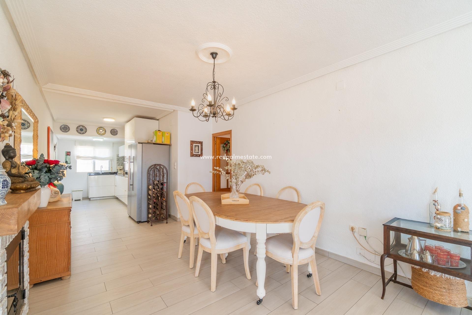 Resale - Villa -
Orihuela Costa - Los balcones