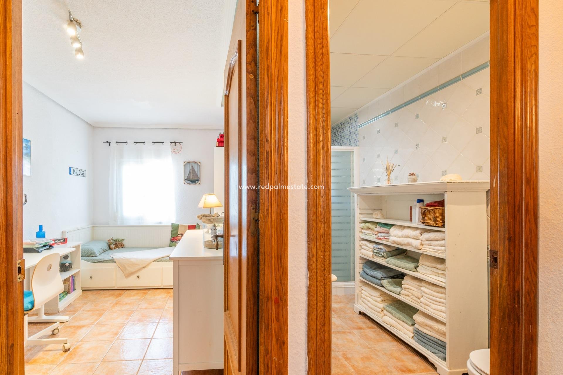 Resale - Villa -
Orihuela Costa - Los balcones