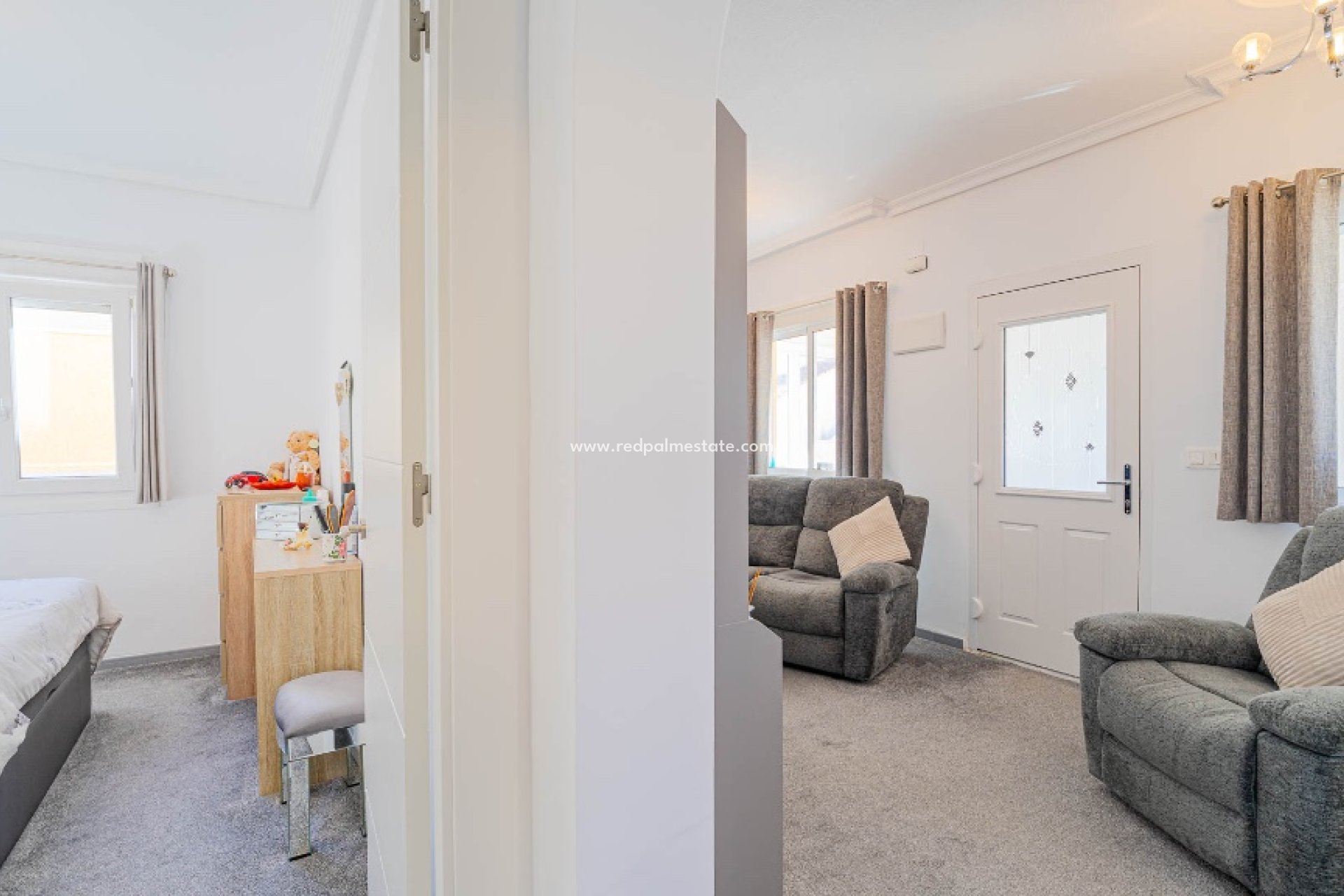 Resale - Villa -
Orihuela Costa - Los balcones