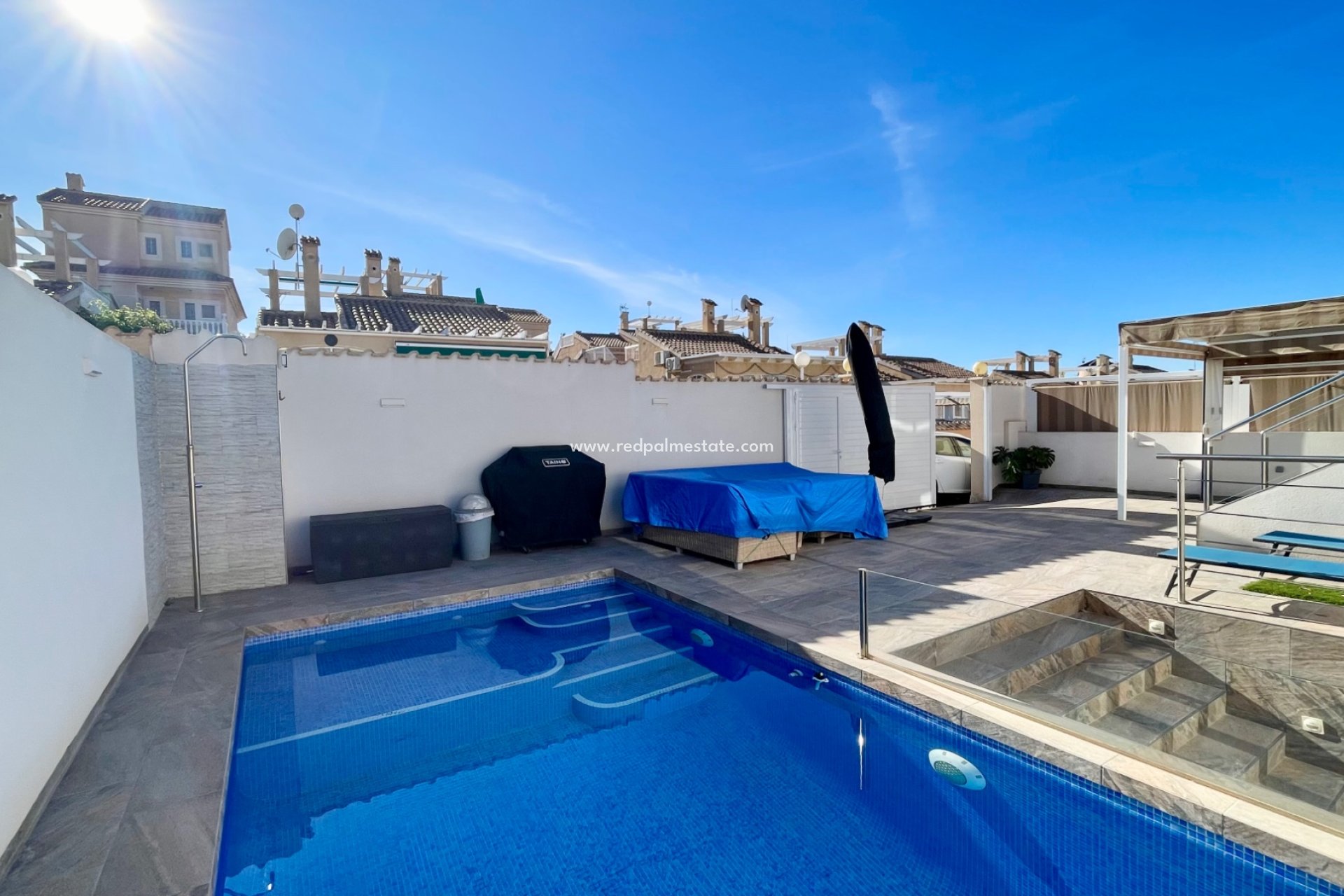 Resale - Villa -
Orihuela Costa - Los balcones