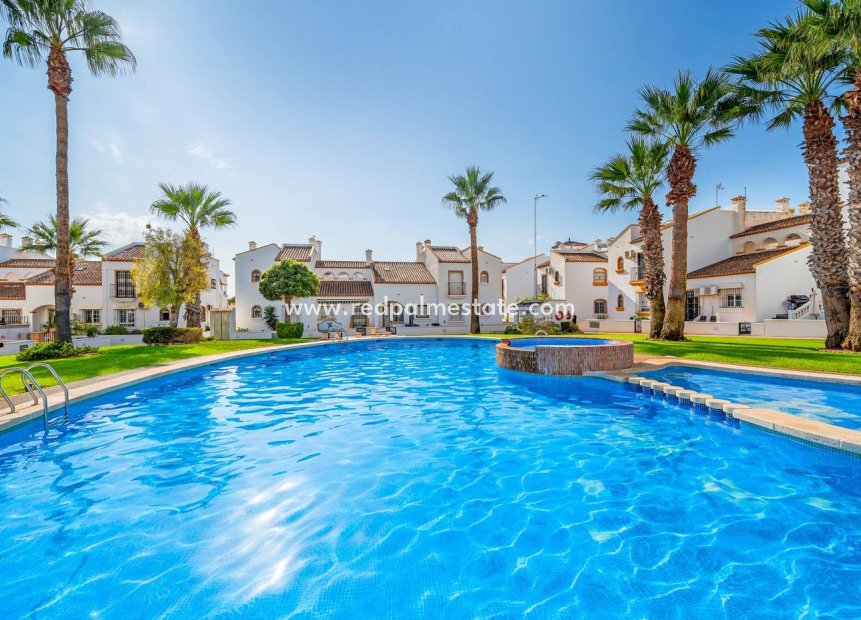 Resale - Villa -
Orihuela Costa - Los Dolses