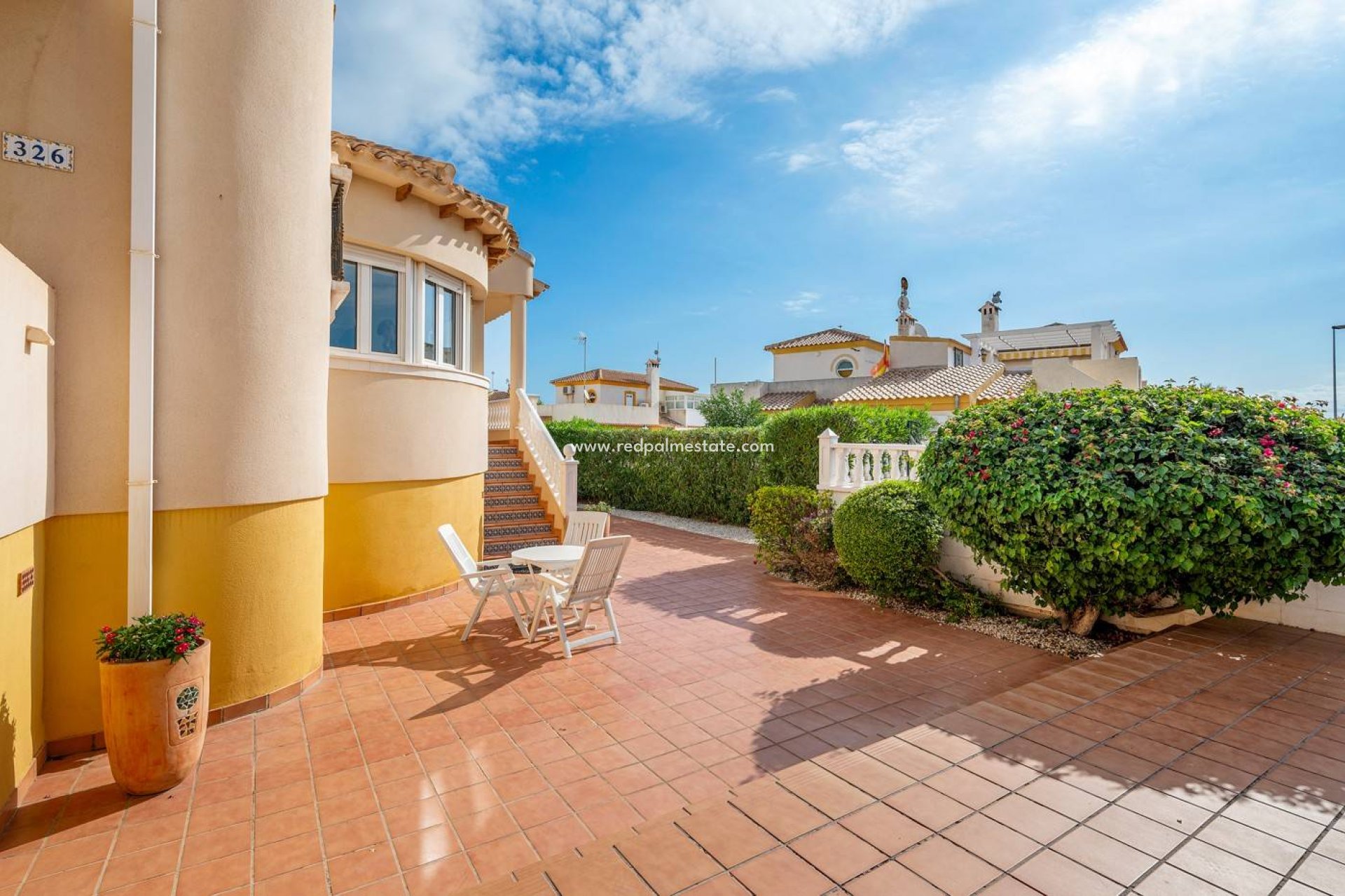 Resale - Villa -
Orihuela Costa - Los Dolses