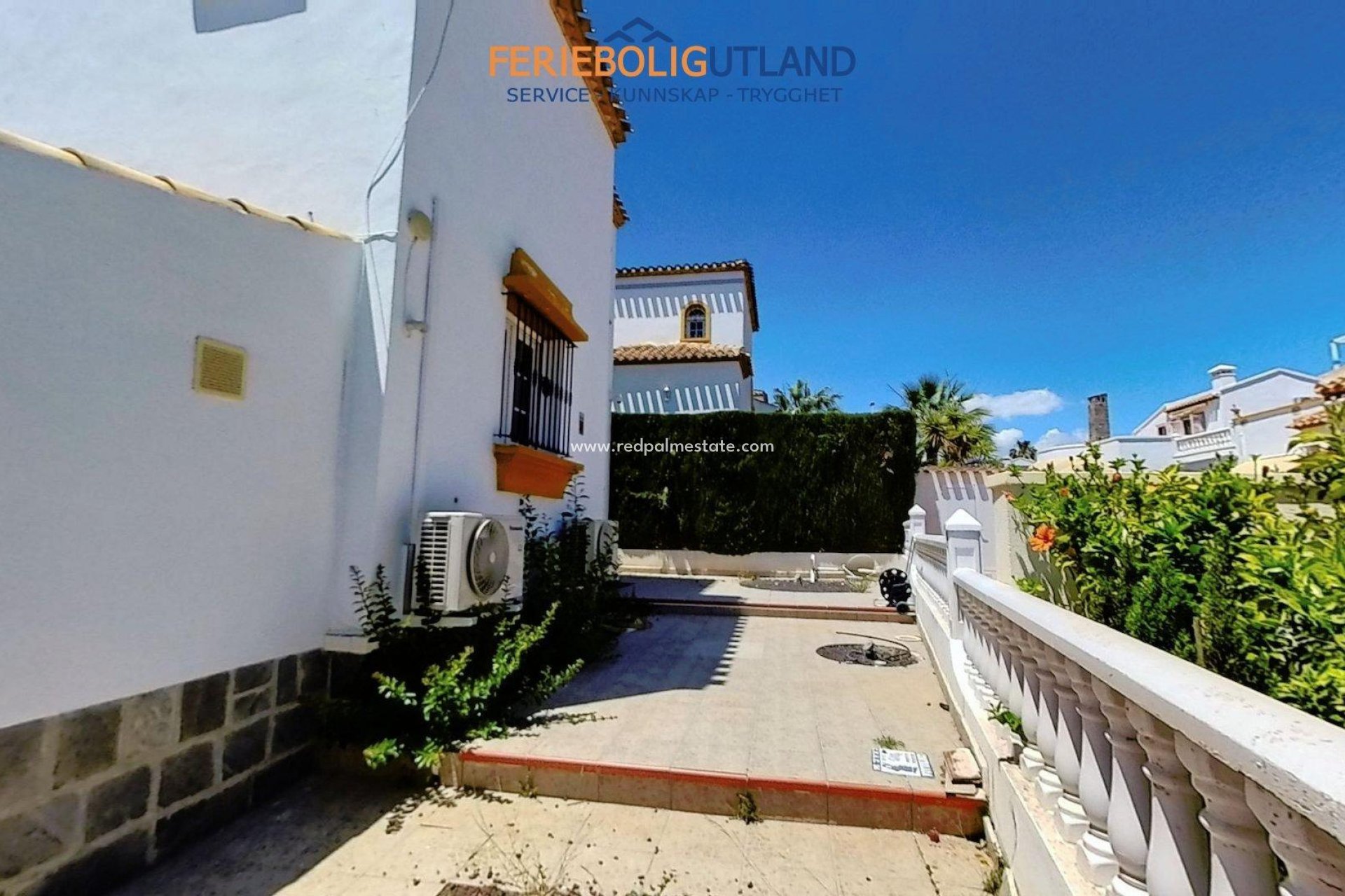 Resale - Villa -
Orihuela Costa - Los Dolses