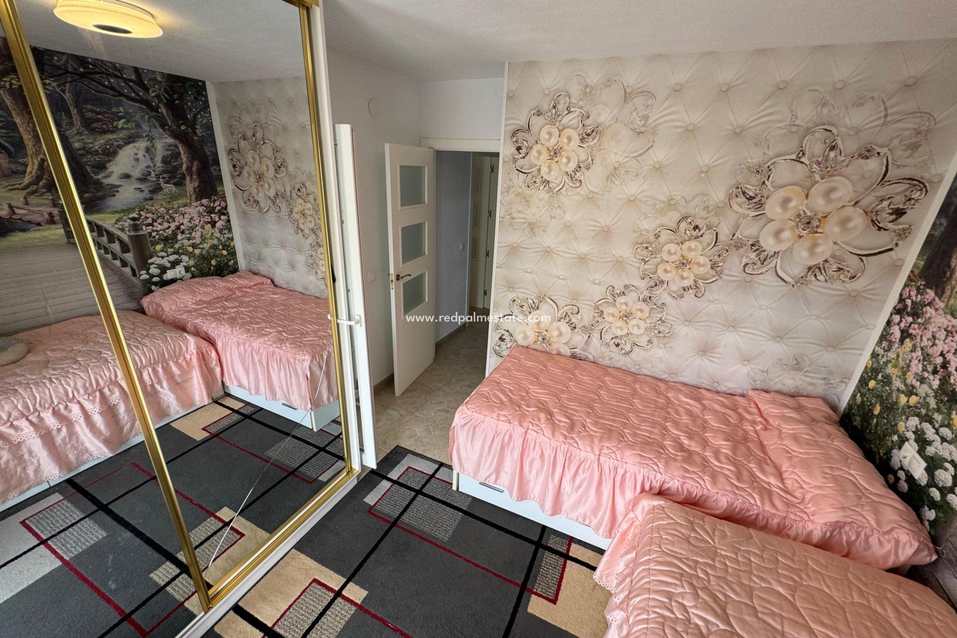 Resale - Villa -
Orihuela Costa - Los Dolses