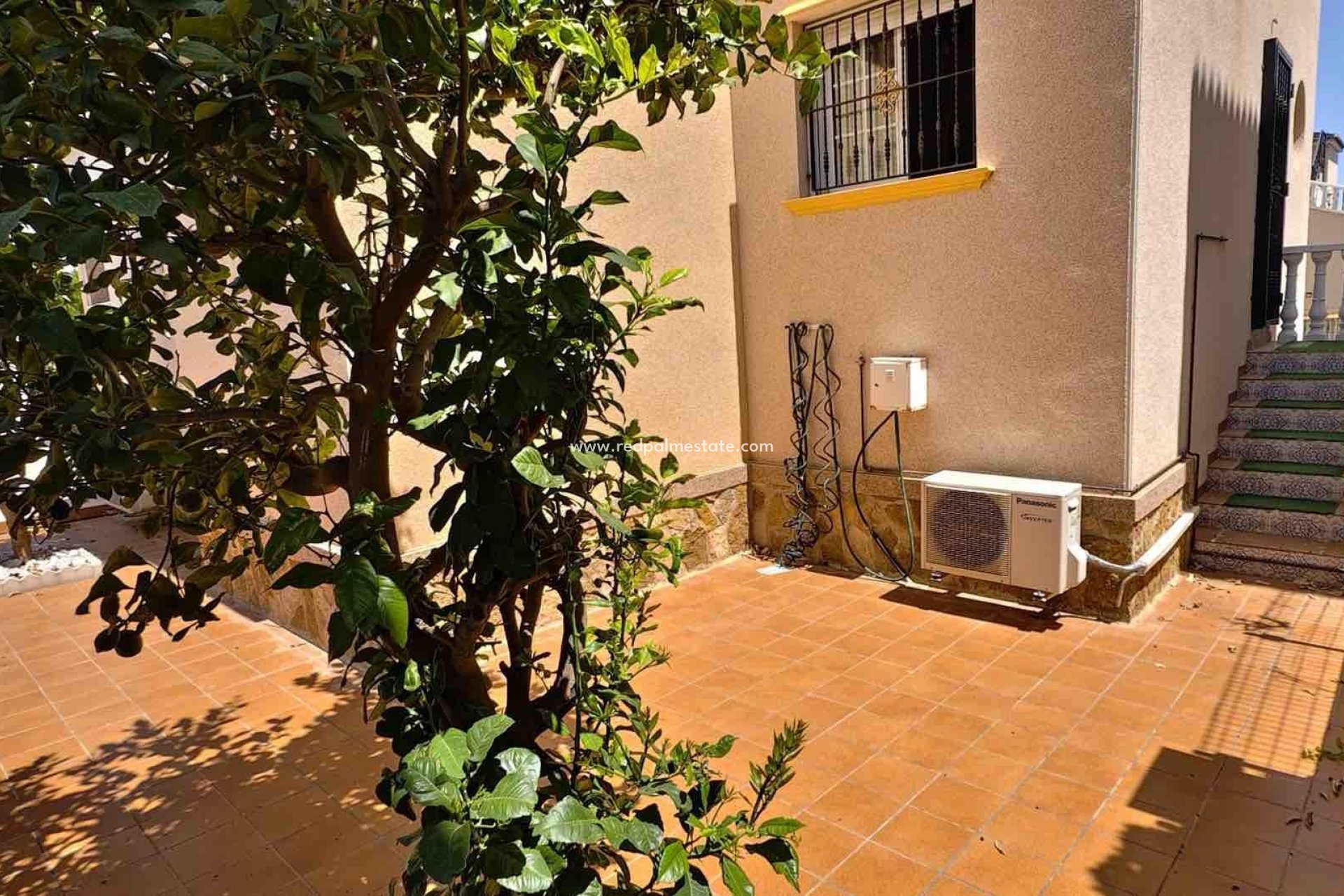 Resale - Villa -
Orihuela Costa - Los Dolses