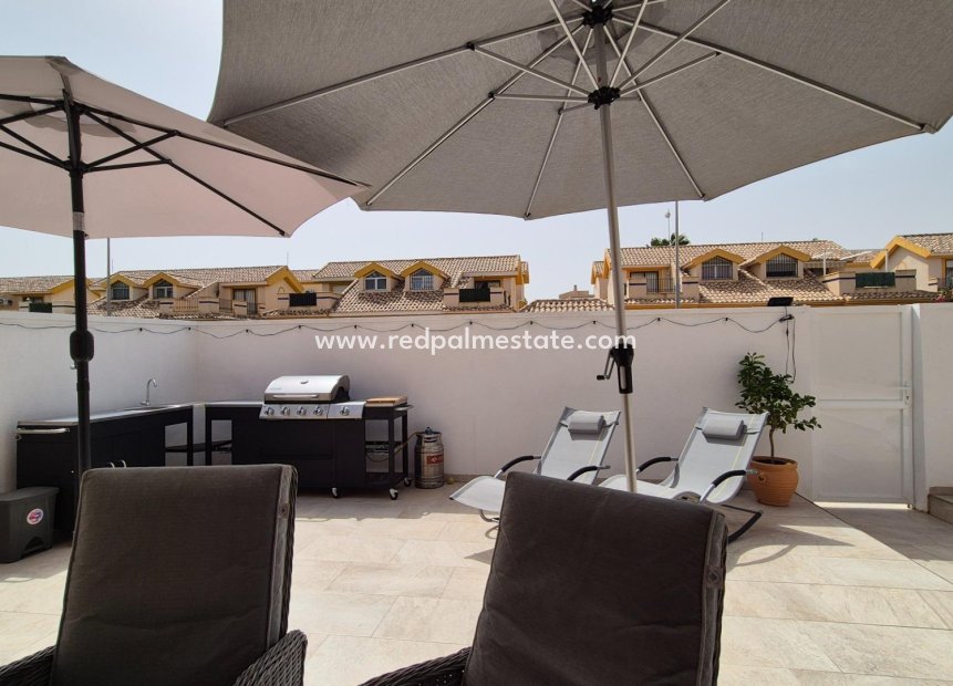 Resale - Villa -
Orihuela Costa - Los Dolses