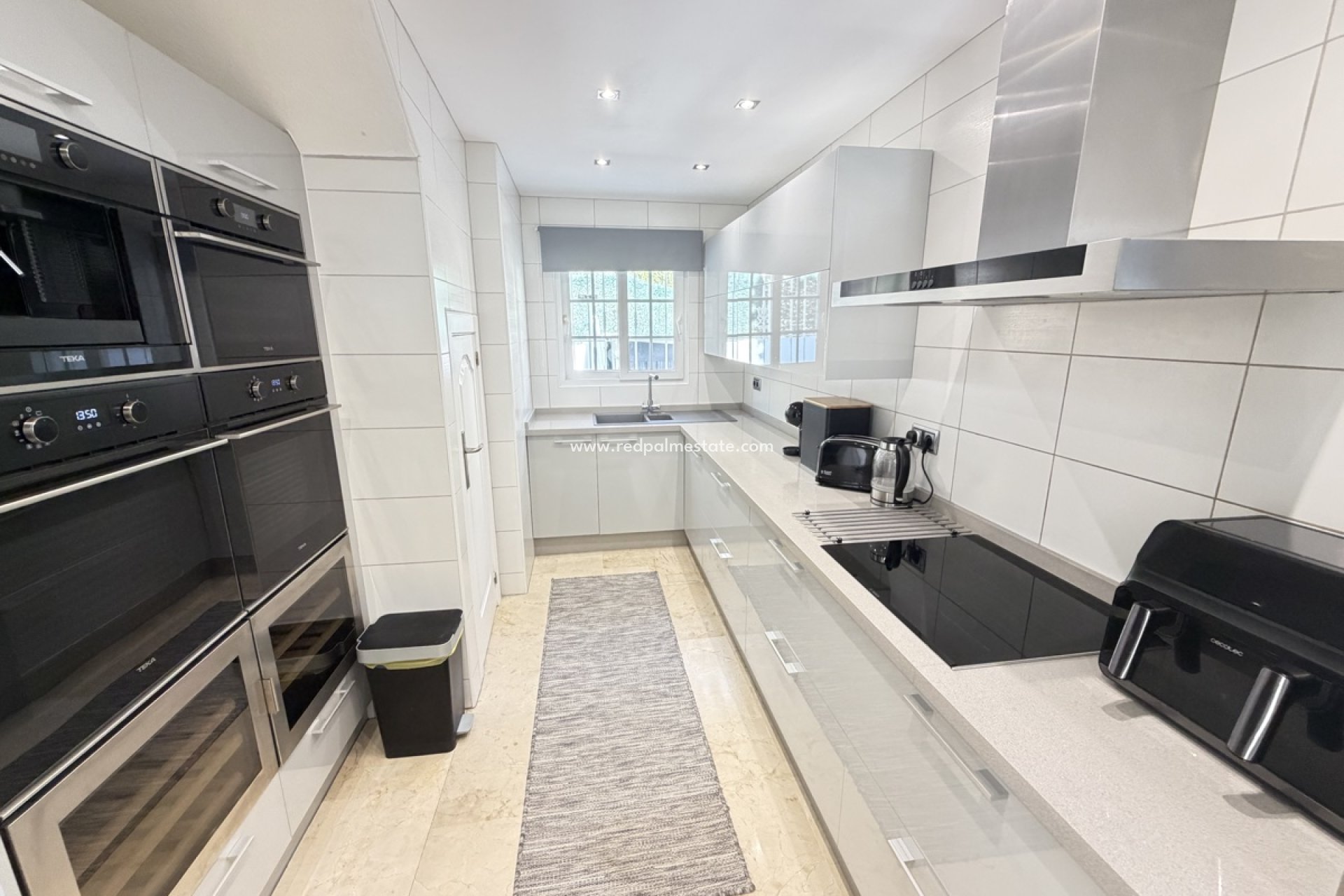 Resale - Villa -
Orihuela Costa - Los Dolses