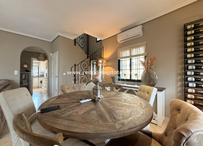 Resale - Villa -
Orihuela Costa - Los Doses