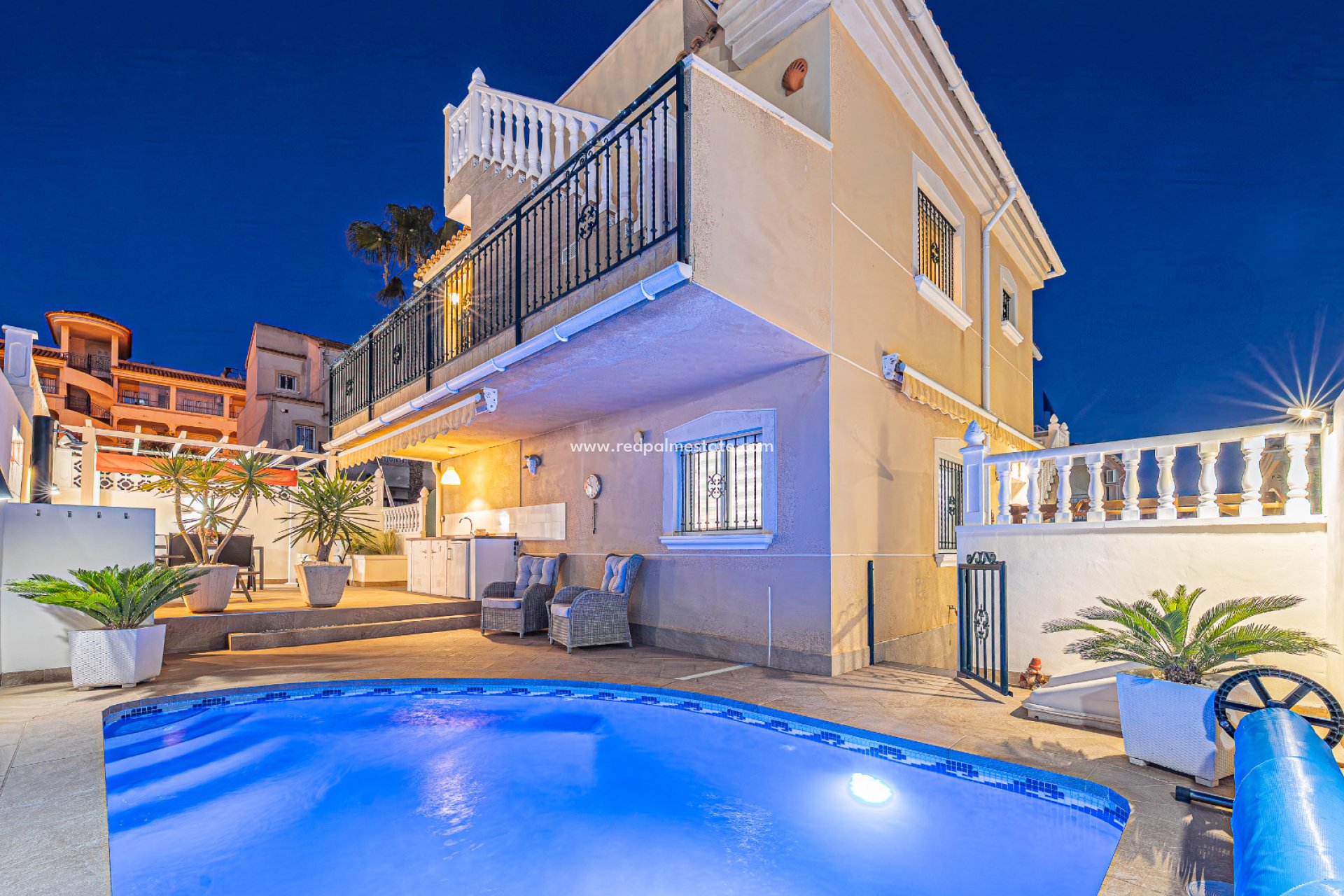 Resale - Villa -
Orihuela Costa - Montegolf