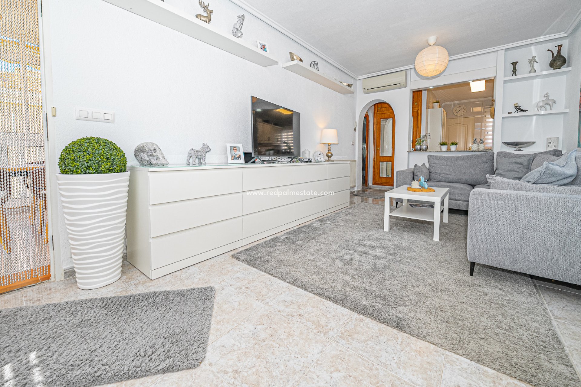 Resale - Villa -
Orihuela Costa - Montegolf