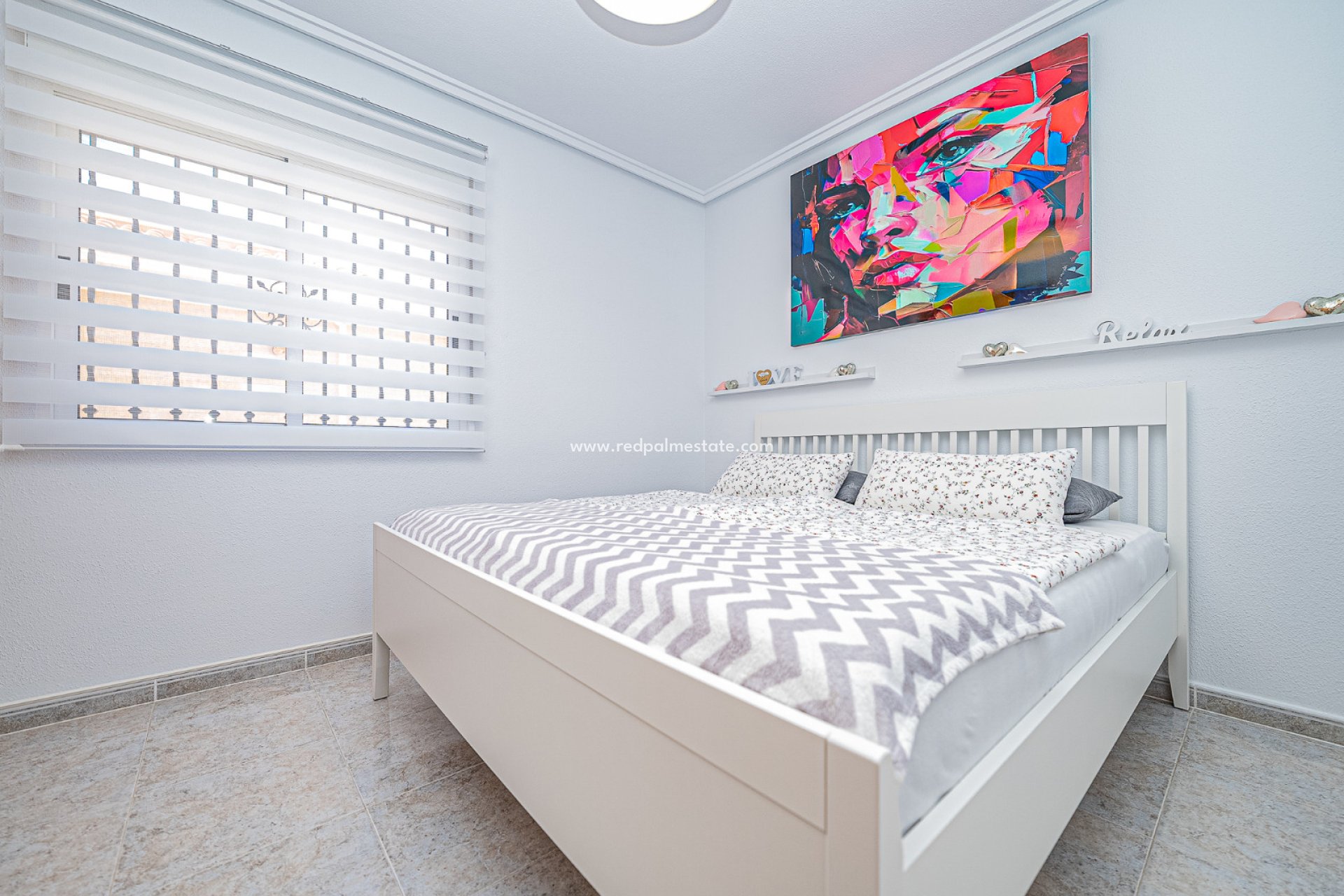 Resale - Villa -
Orihuela Costa - Montegolf