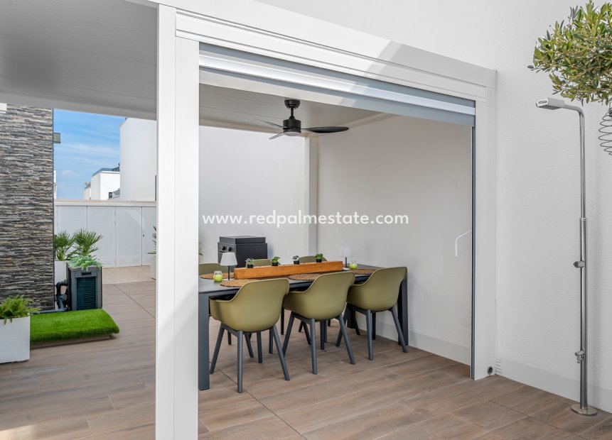 Resale - Villa -
Orihuela Costa - Orihuela
