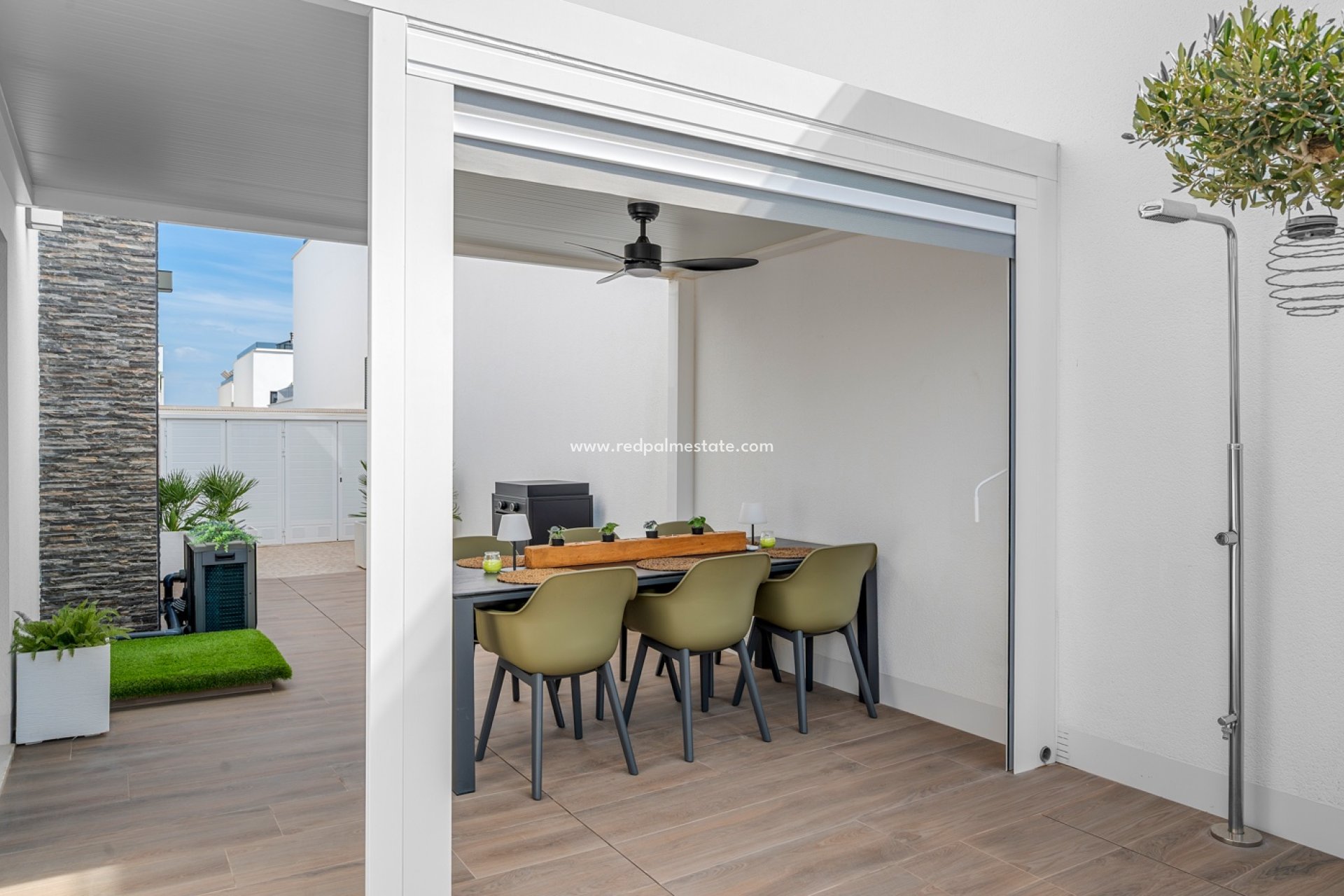 Resale - Villa -
Orihuela Costa - Orihuela