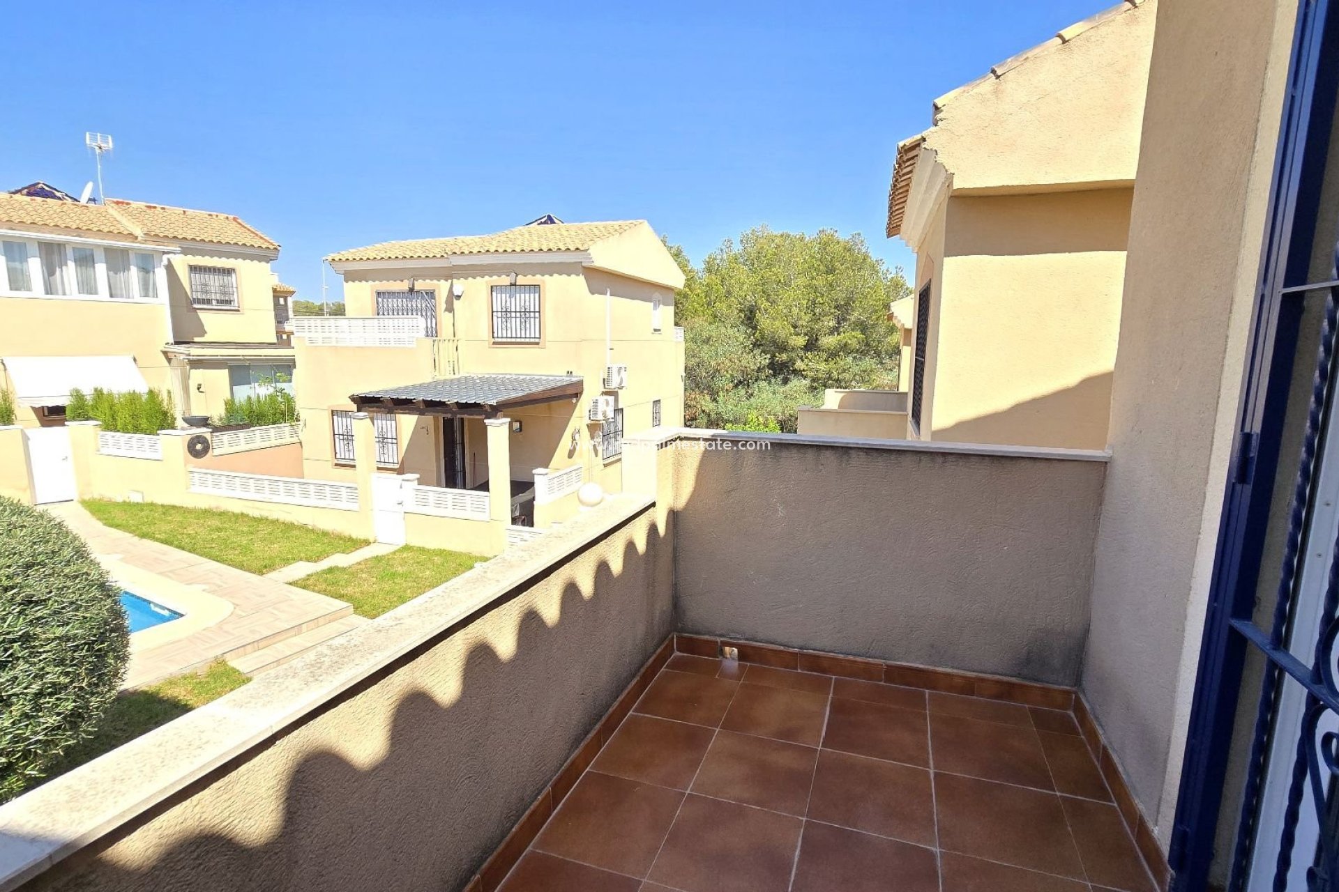 Resale - Villa -
Orihuela Costa - Orihuela