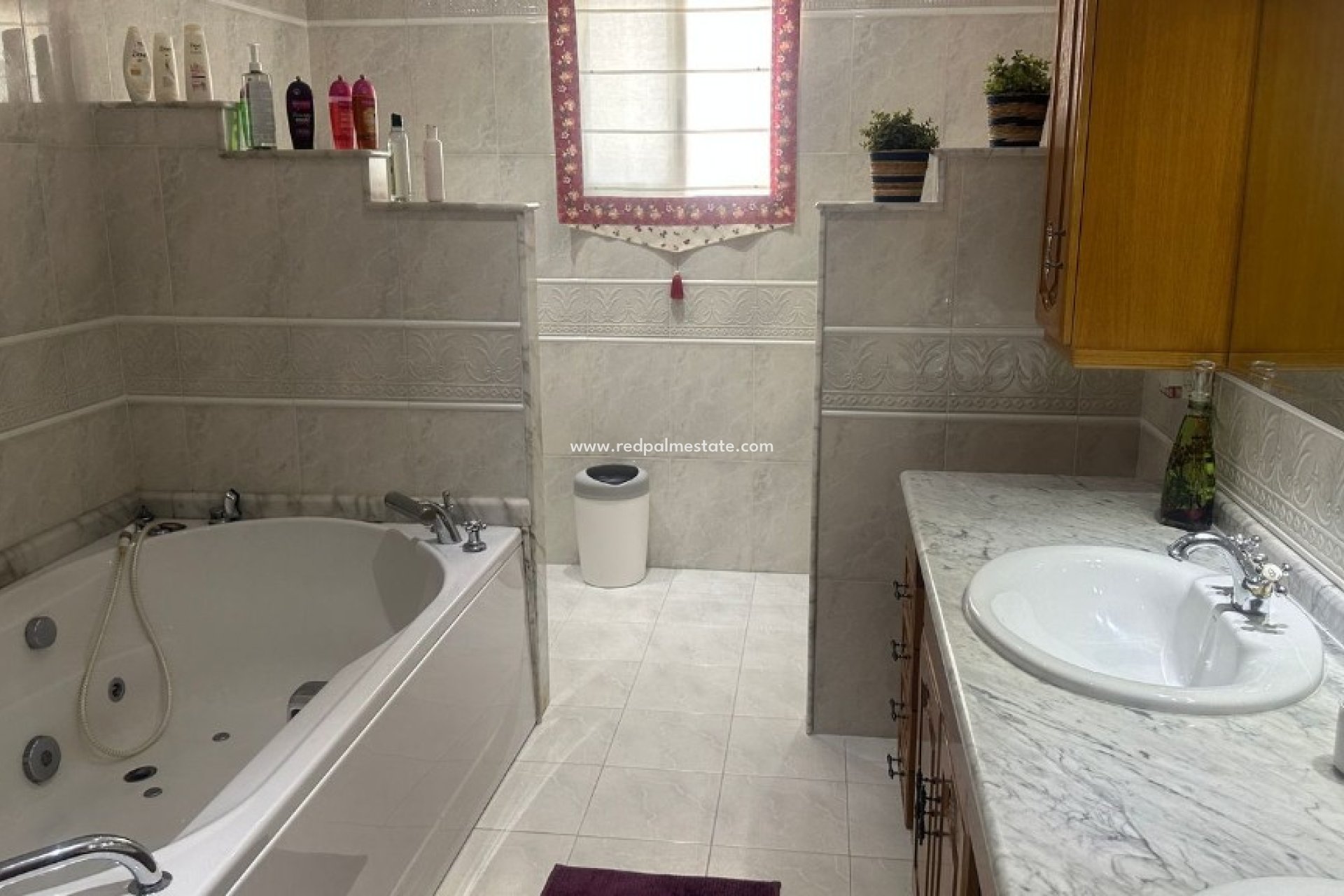 Resale - Villa -
Orihuela Costa - Orihuela