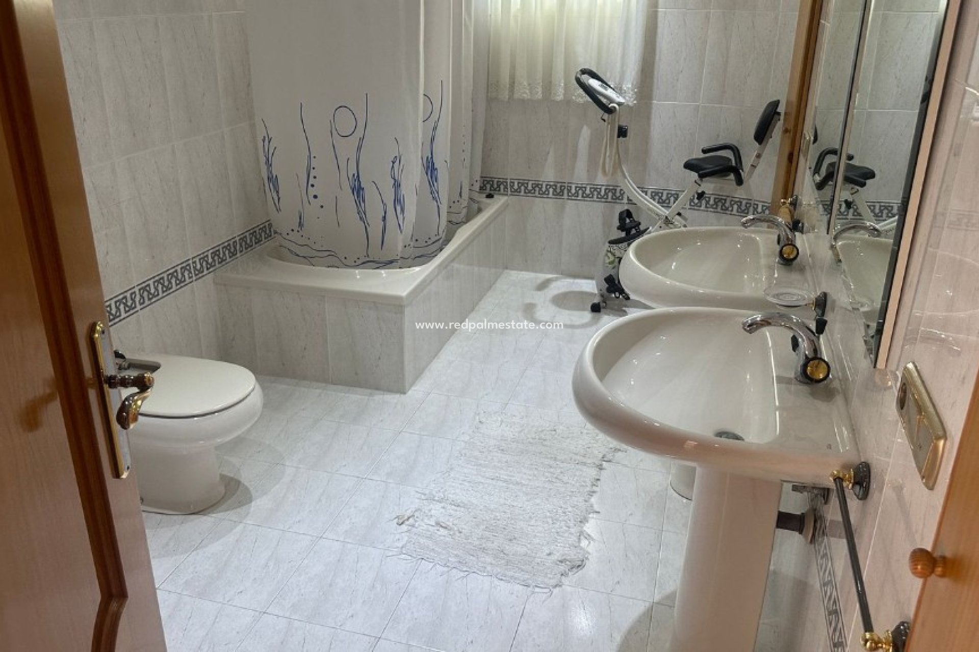 Resale - Villa -
Orihuela Costa - Orihuela