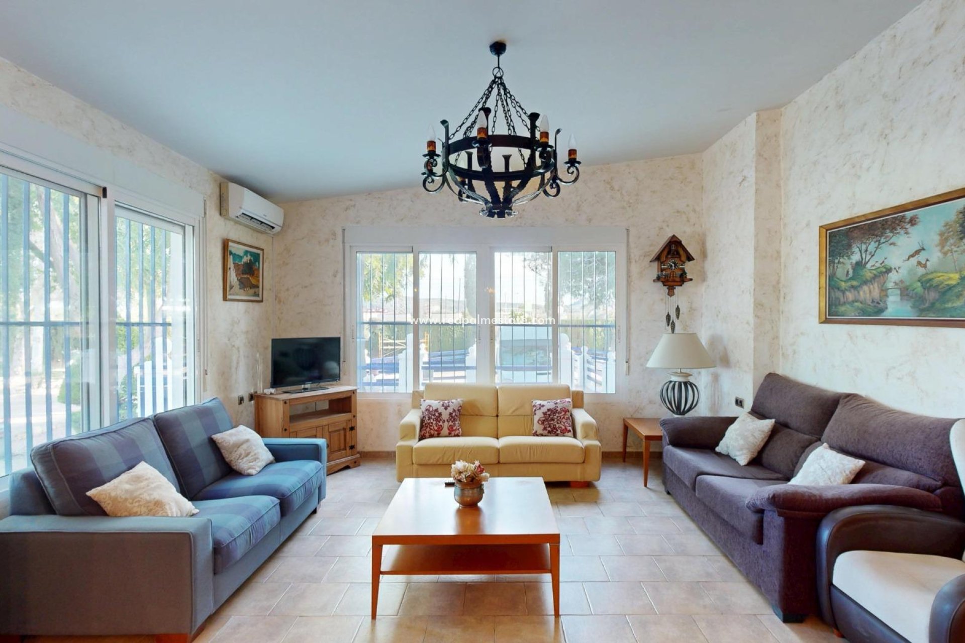 Resale - Villa -
Orihuela Costa - Orihuela