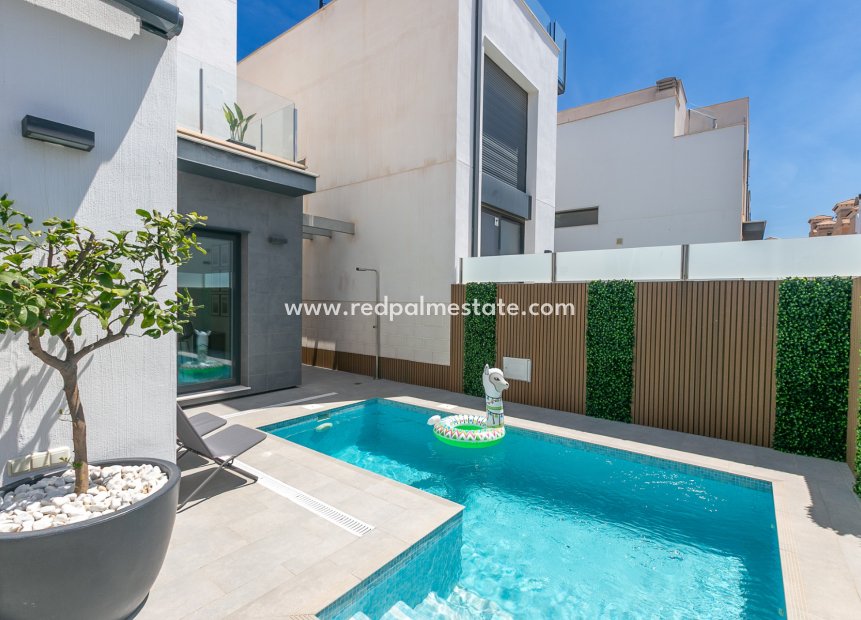 Resale - Villa -
Orihuela Costa - Pau 26