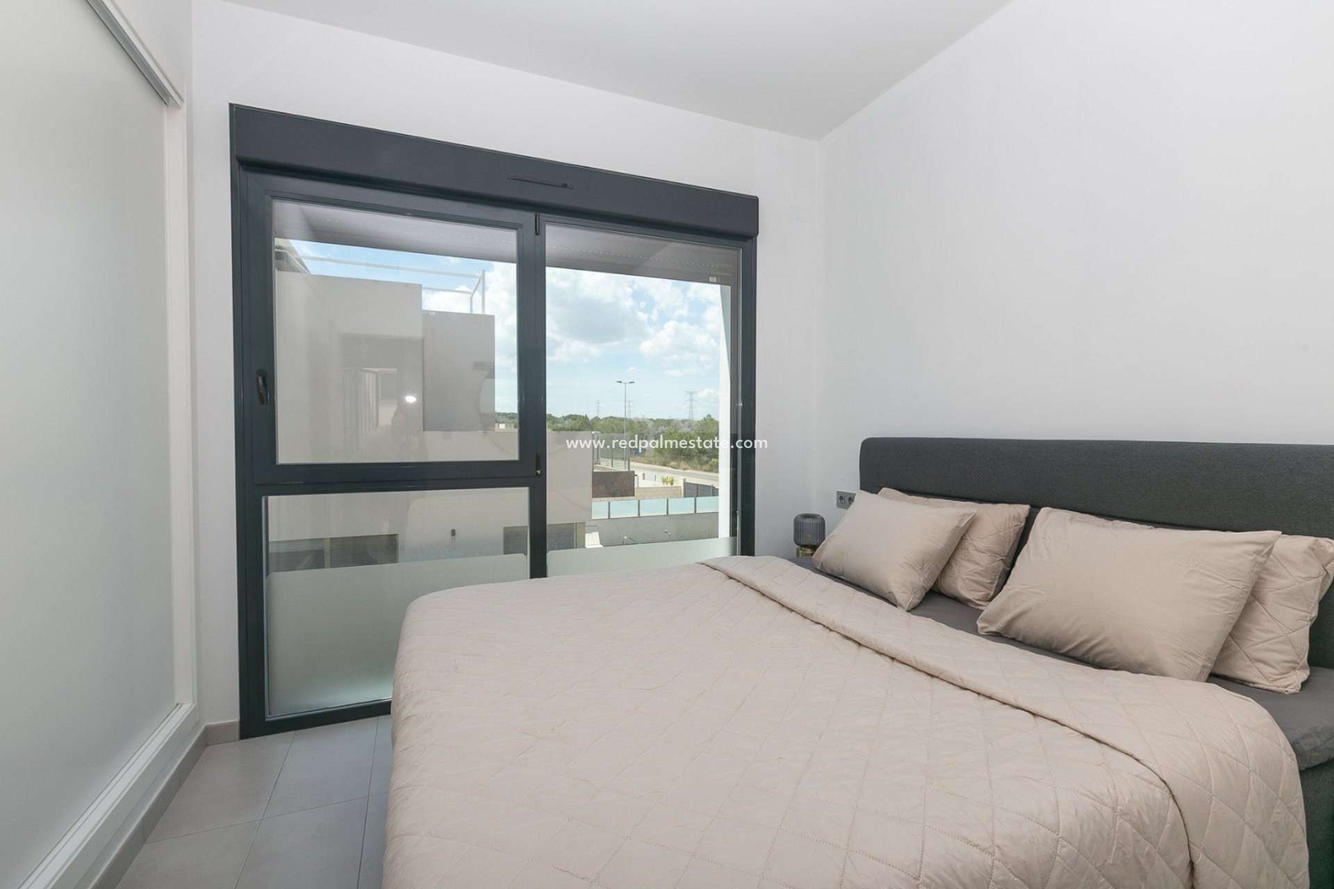 Resale - Villa -
Orihuela Costa - Pau 26