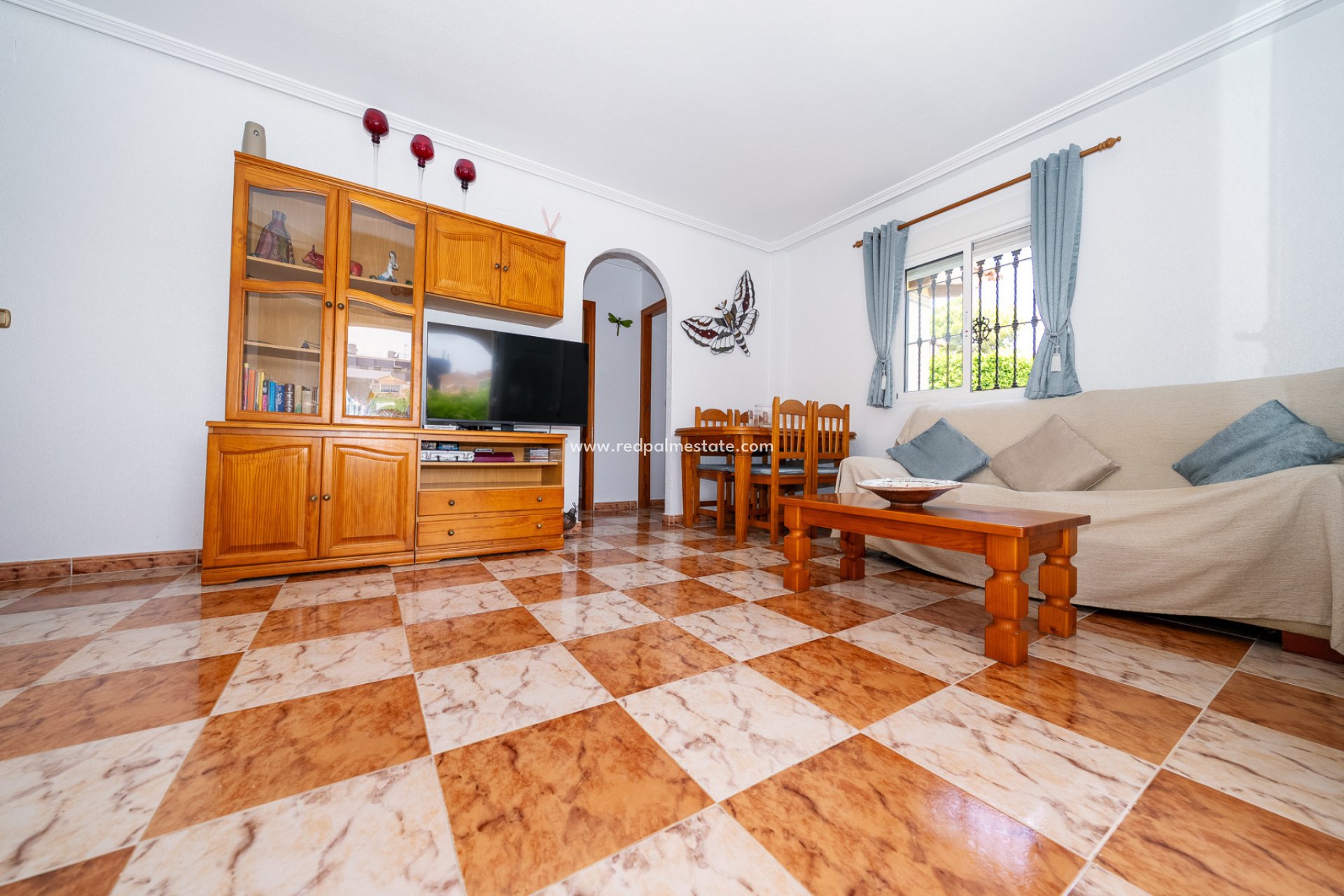 Resale - Villa -
Orihuela Costa - Playa Flamenca