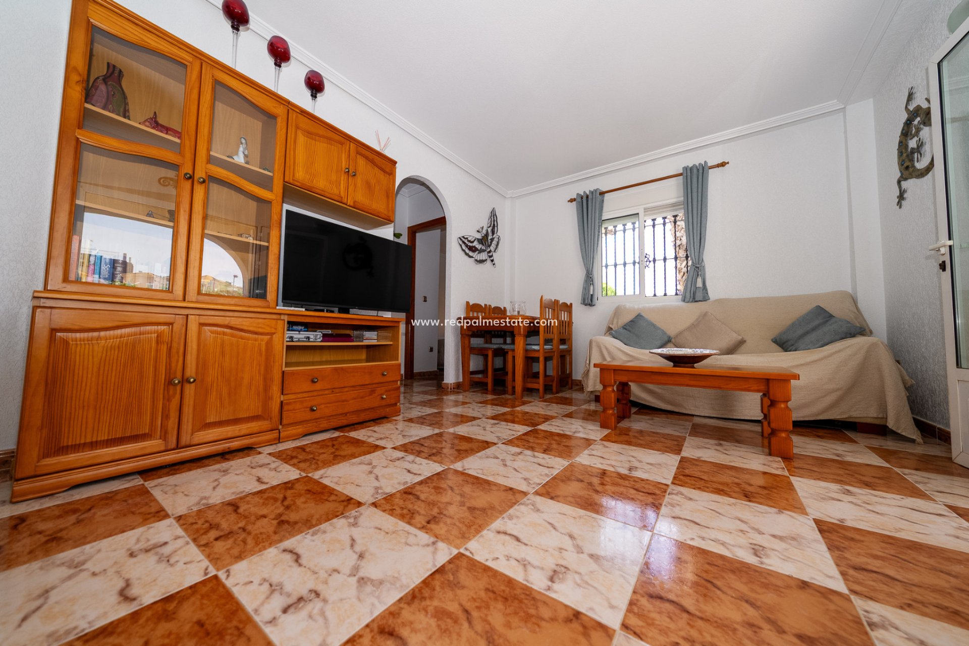 Resale - Villa -
Orihuela Costa - Playa Flamenca