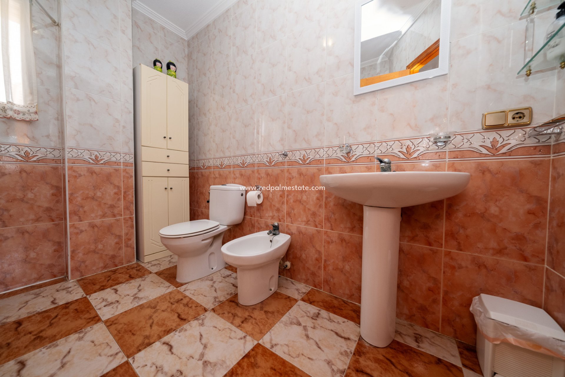 Resale - Villa -
Orihuela Costa - Playa Flamenca
