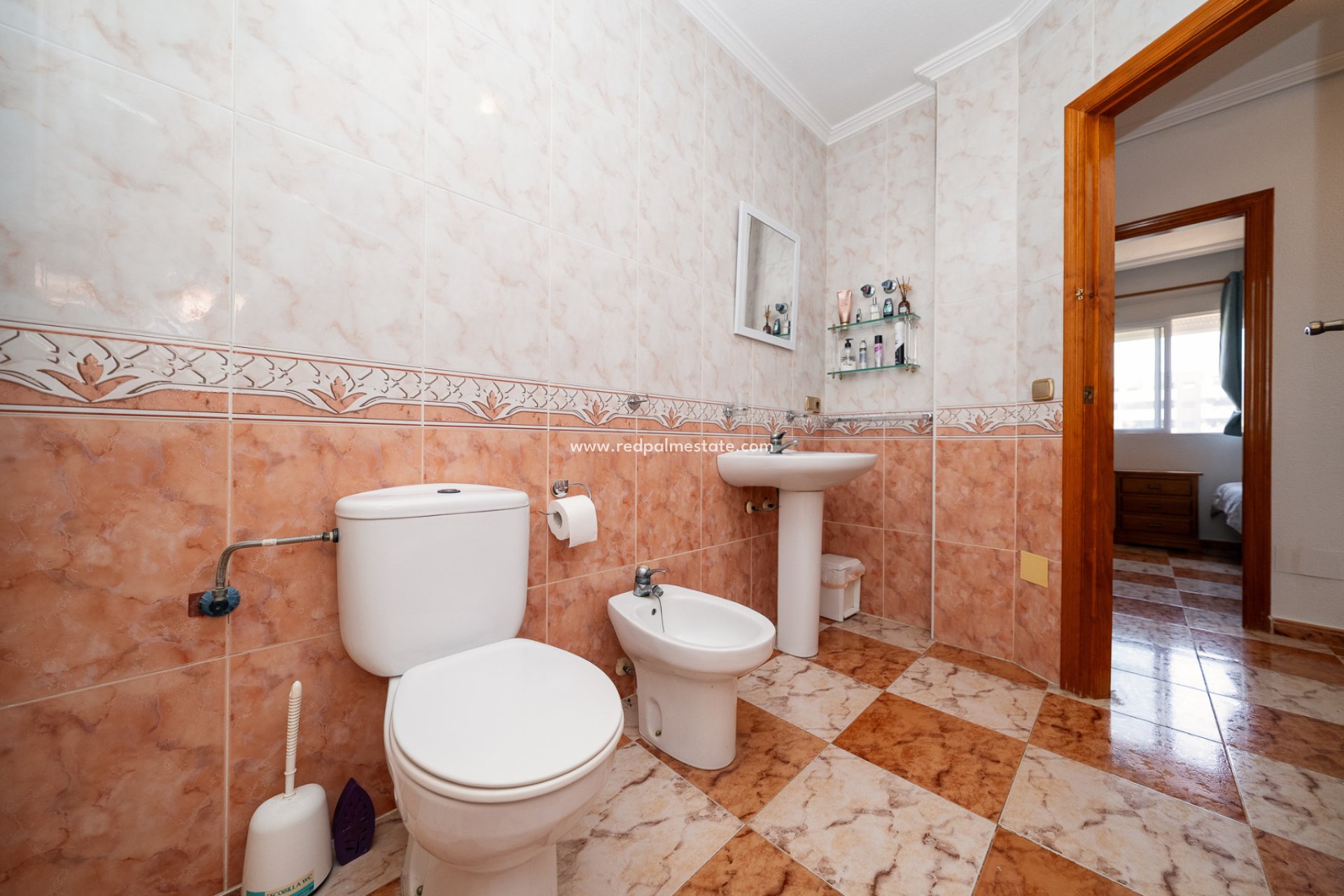 Resale - Villa -
Orihuela Costa - Playa Flamenca