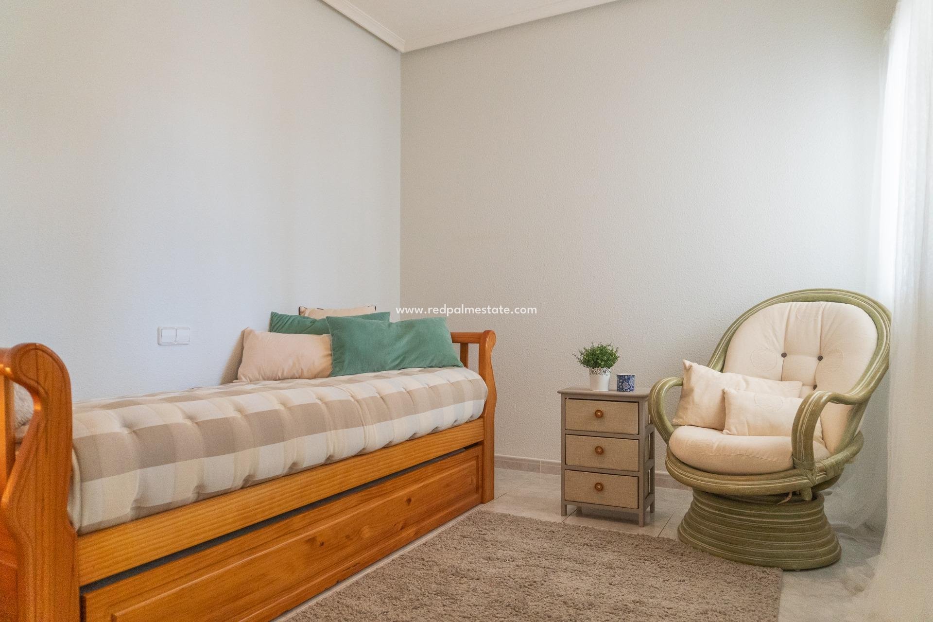 Resale - Villa -
Orihuela Costa - Playa Flamenca