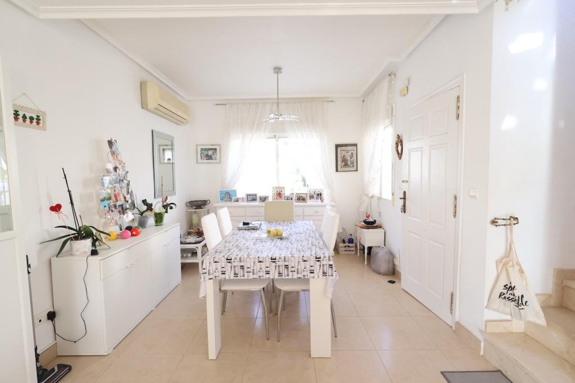 Resale - Villa -
Orihuela Costa - Playa Flamenca