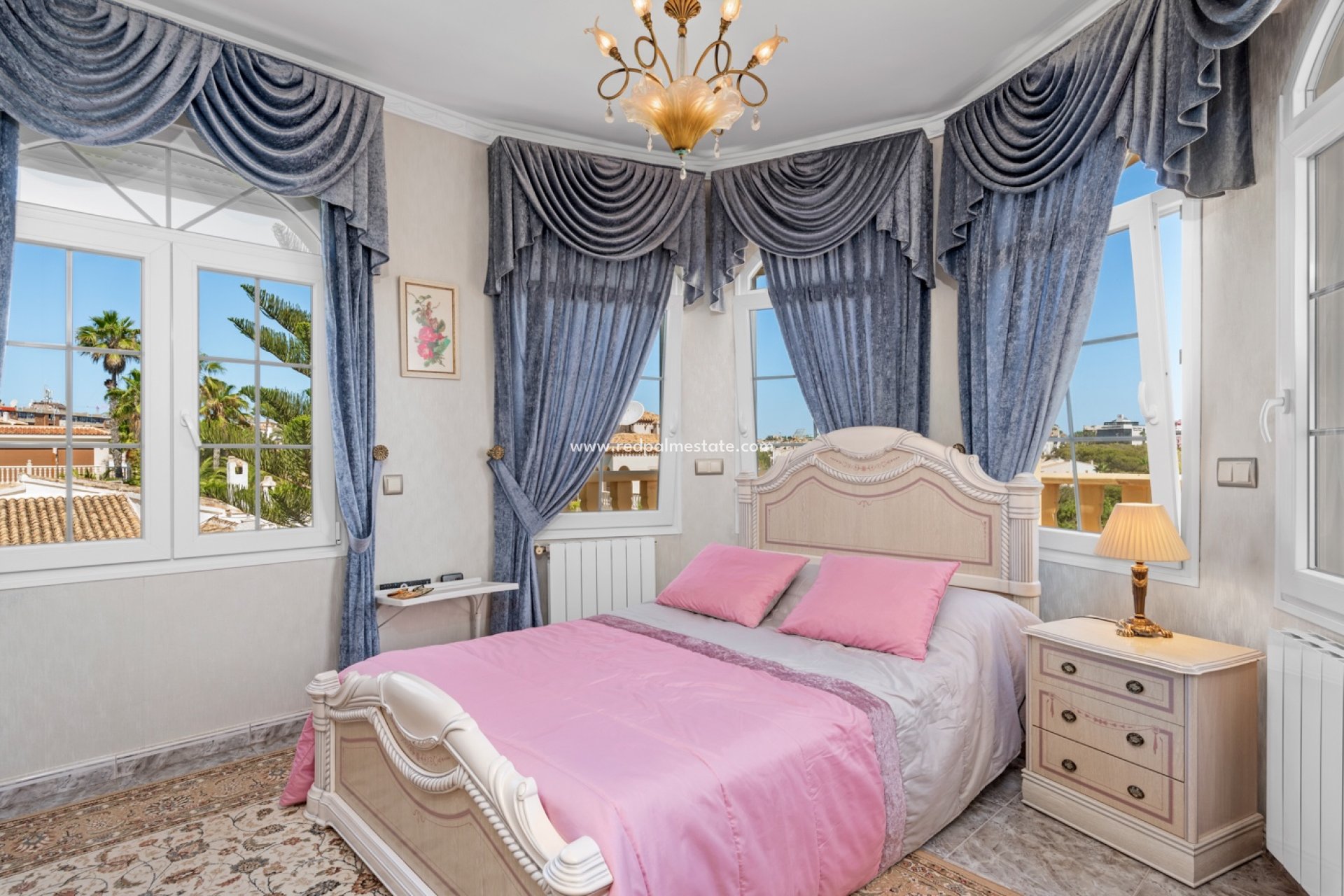 Resale - Villa -
Orihuela Costa - Playa Flamenca