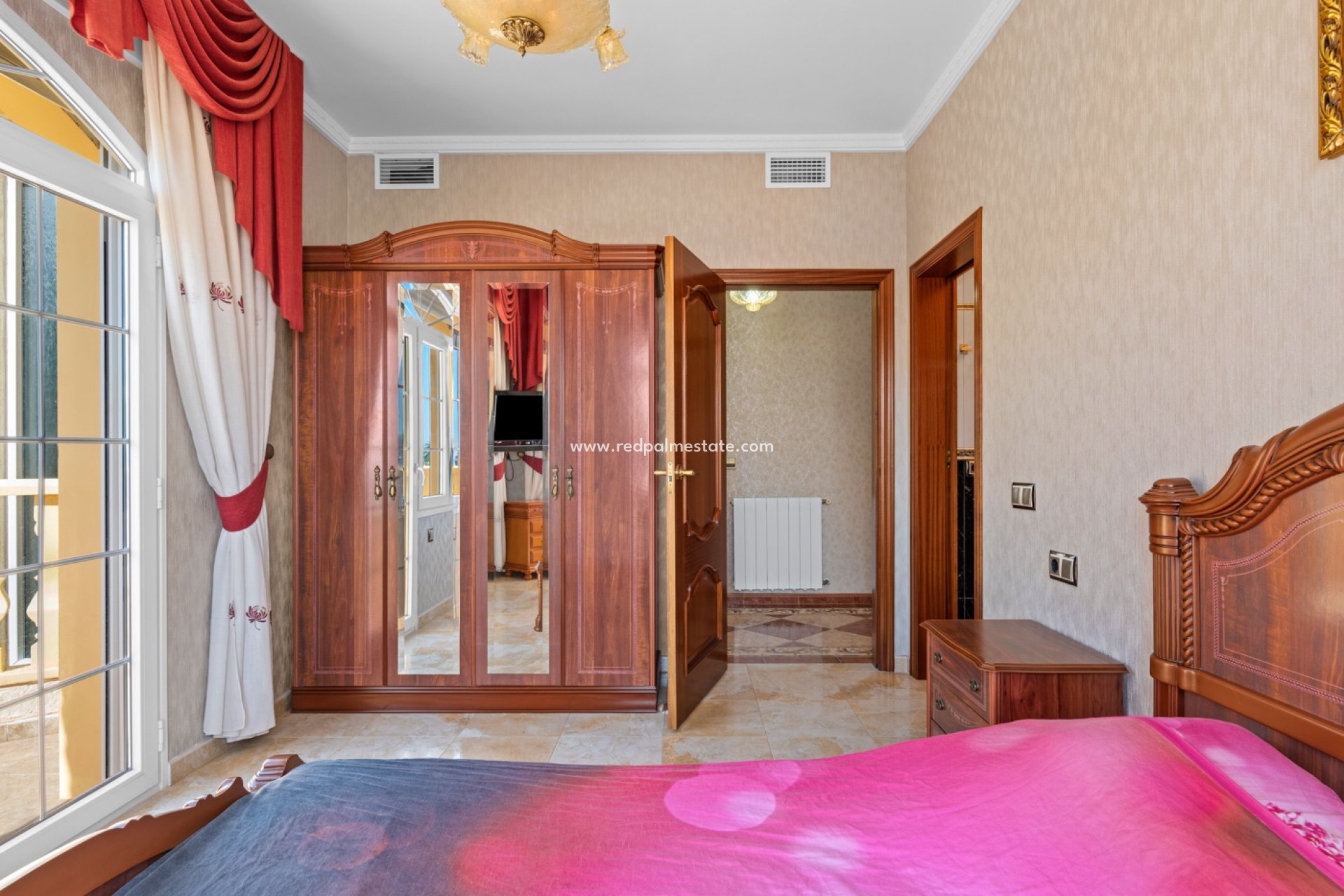 Resale - Villa -
Orihuela Costa - Playa Flamenca