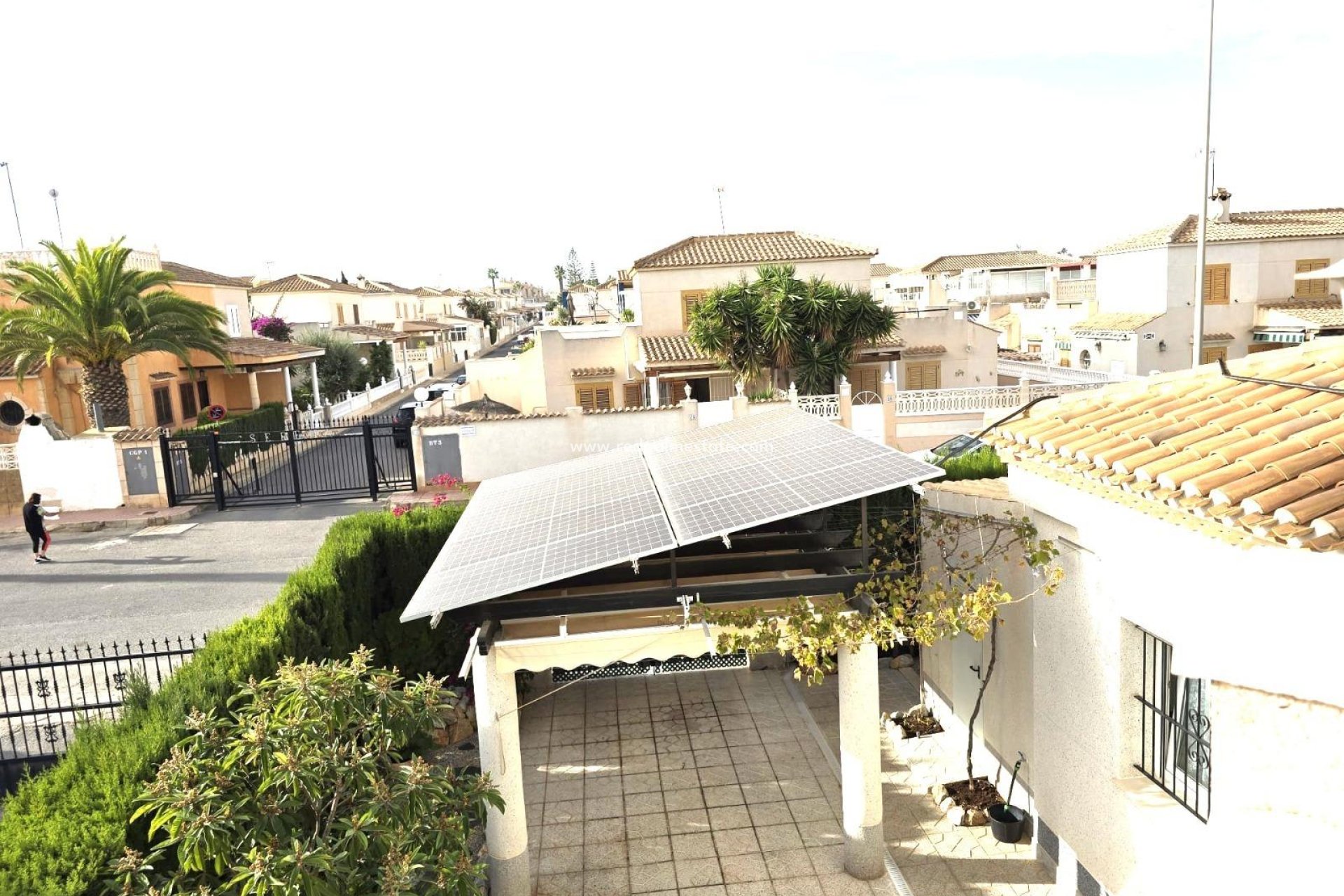 Resale - Villa -
Orihuela Costa - Playa Flamenca