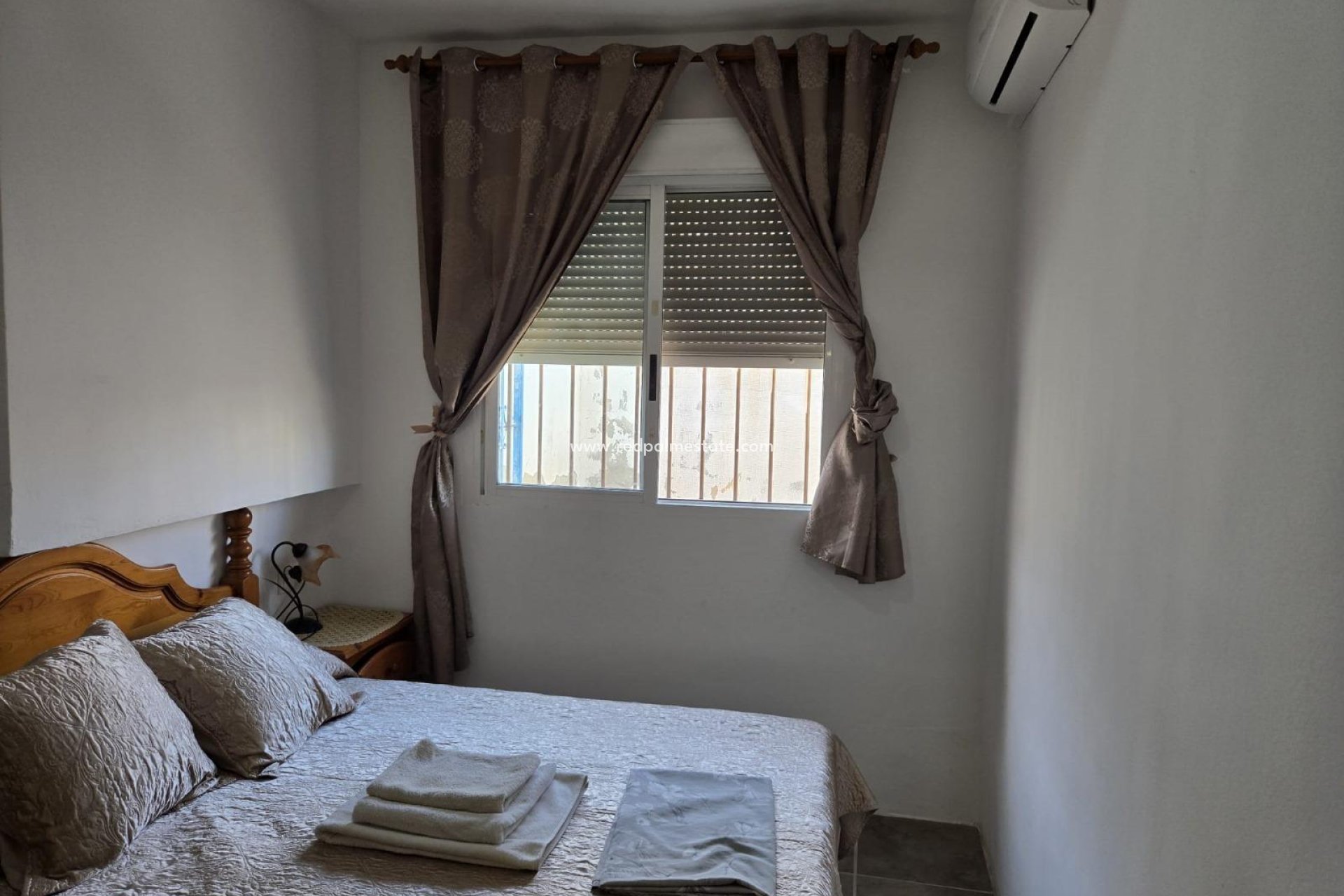 Resale - Villa -
Orihuela Costa - Playa Flamenca