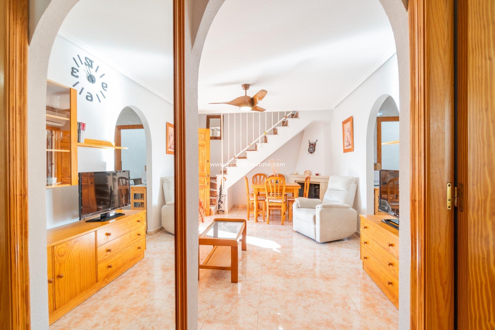Resale - Villa -
Orihuela Costa - Playa Flamenca