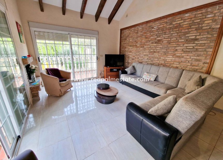 Resale - Villa -
Orihuela Costa - Playa Flamenca