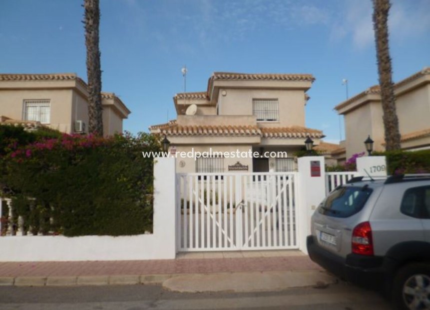 Resale - Villa -
Orihuela Costa - Playa Flamenca