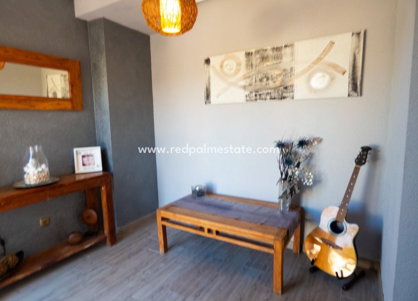 Resale - Villa -
Orihuela Costa - Playa Flamenca
