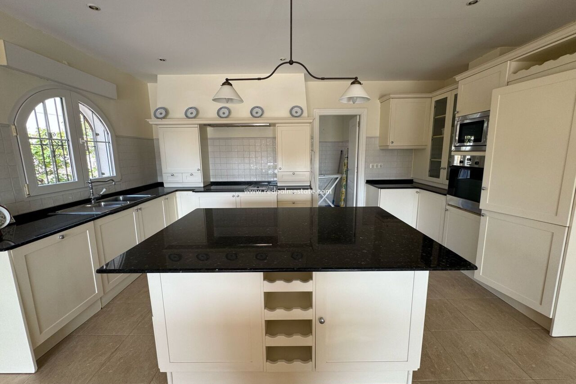 Resale - Villa -
Orihuela Costa - Playa Flamenca